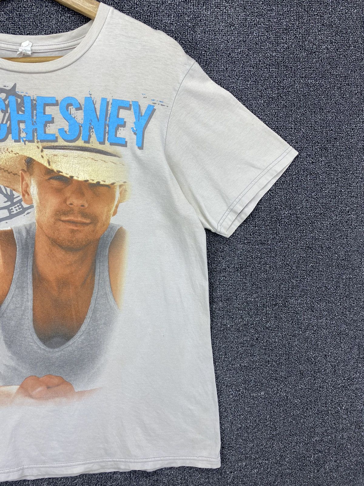 Band Tees Vintage Y2K Kenny Chesney Punk Rock Band Tees T Shirts Size US M / EU 48-50 / 2 - 4 Thumbnail