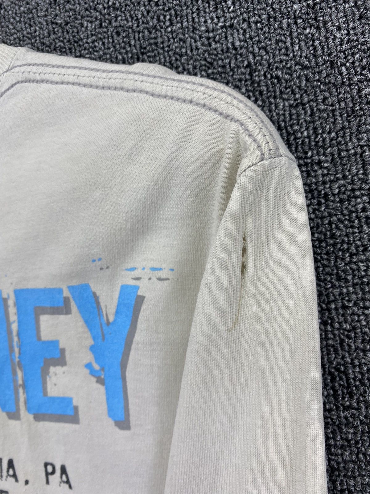 Band Tees Vintage Y2K Kenny Chesney Punk Rock Band Tees T Shirts Size US M / EU 48-50 / 2 - 11 Thumbnail