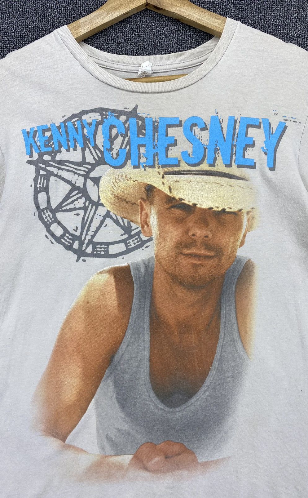 Band Tees Vintage Y2K Kenny Chesney Punk Rock Band Tees T Shirts Size US M / EU 48-50 / 2 - 5 Thumbnail