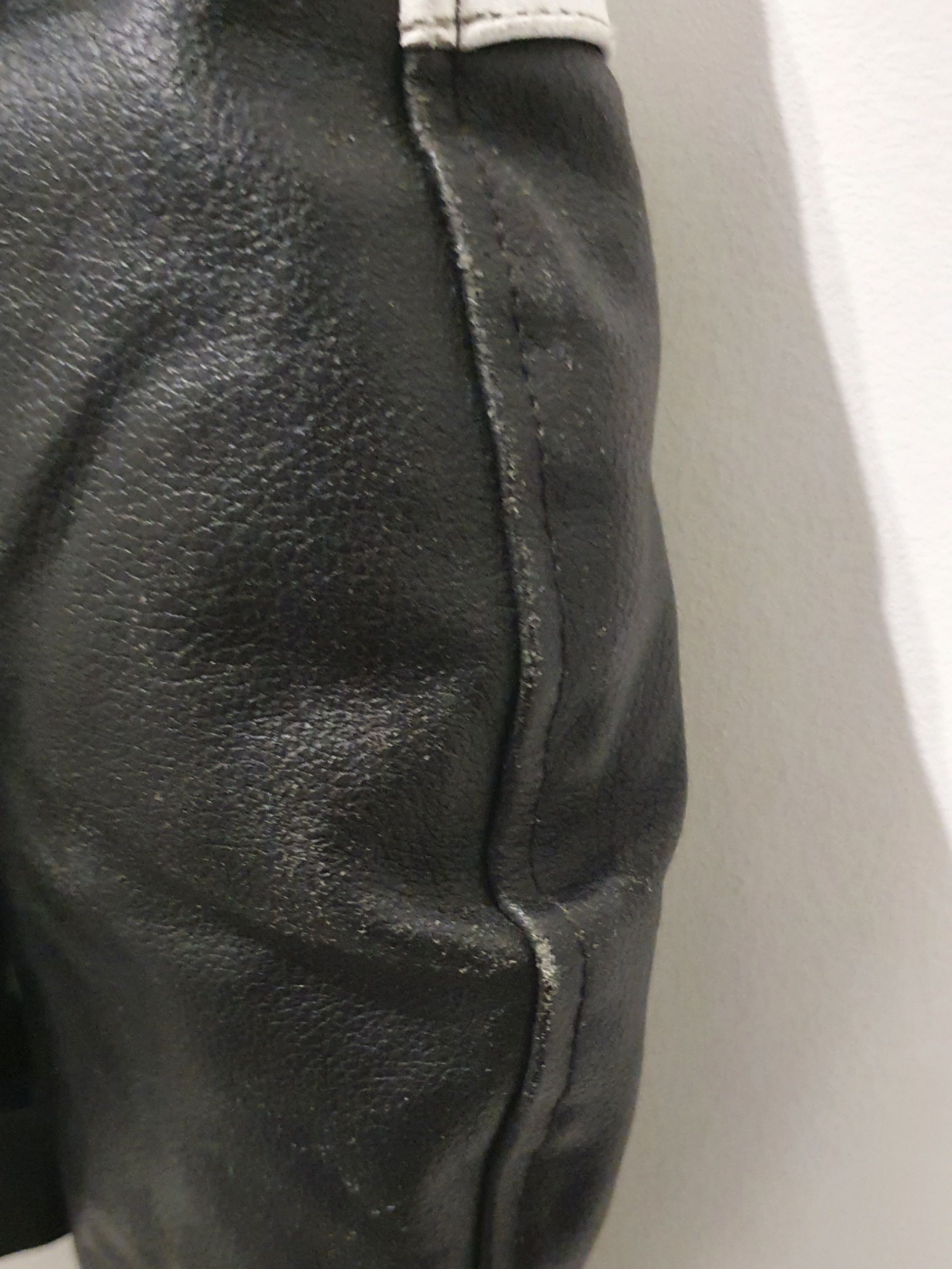 Vintage Vintage kawasaki leather moto racing jacket Size US L / EU 52-54 / 3 - 14 Thumbnail