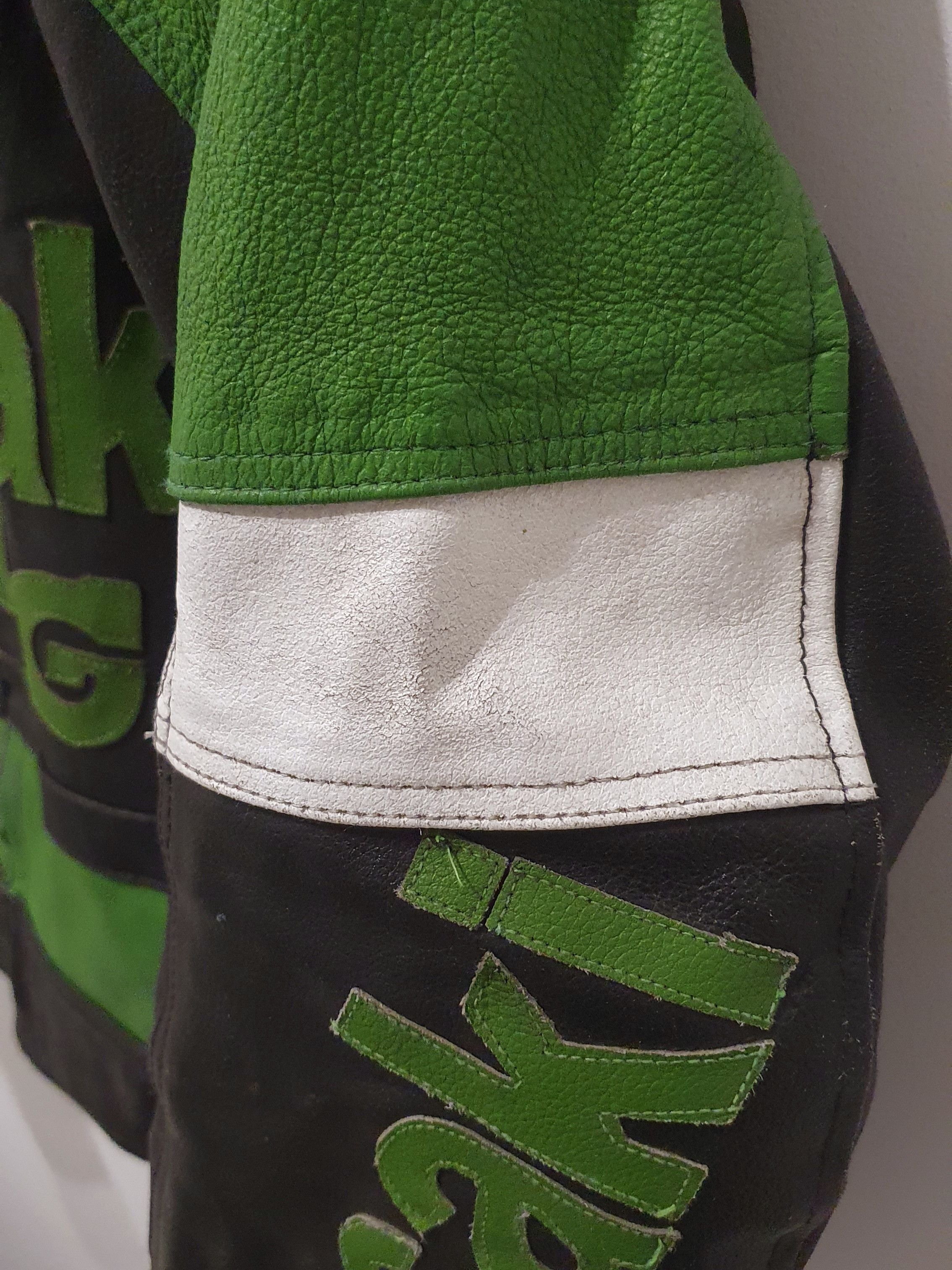 Vintage Vintage kawasaki leather moto racing jacket Size US L / EU 52-54 / 3 - 6 Thumbnail