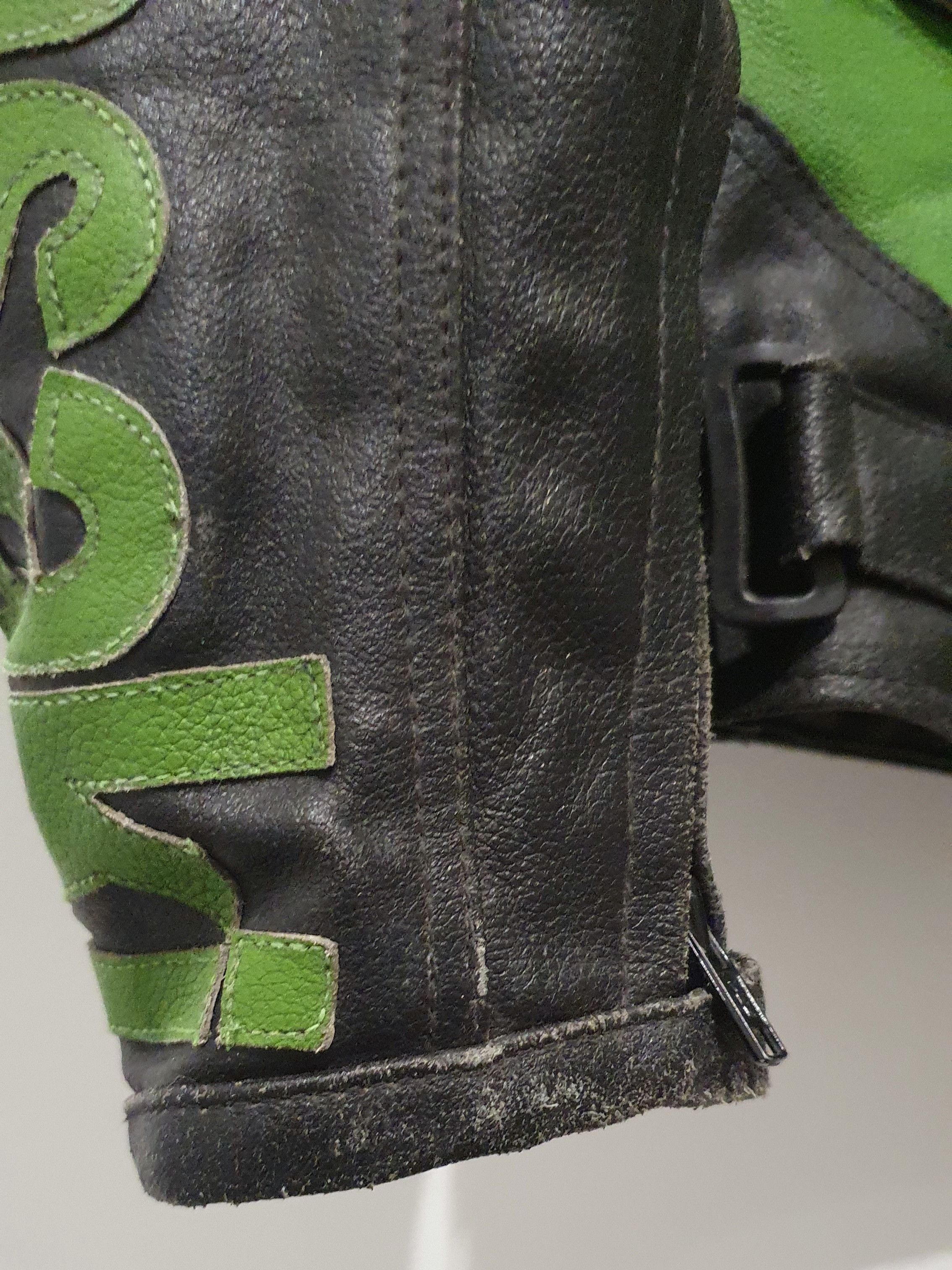 Vintage Vintage kawasaki leather moto racing jacket Size US L / EU 52-54 / 3 - 7 Thumbnail