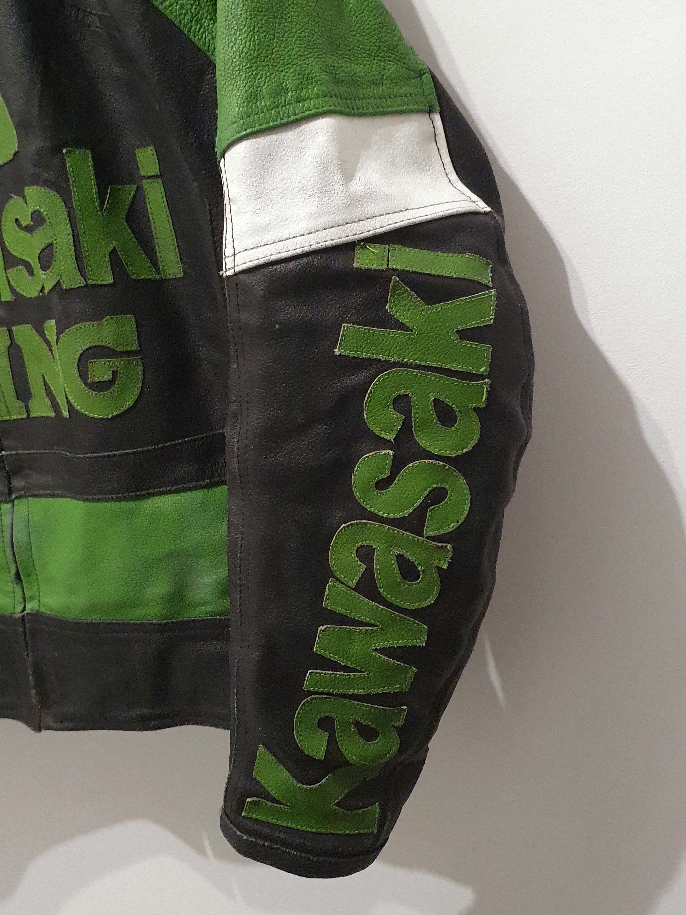 Vintage Vintage kawasaki leather moto racing jacket Size US L / EU 52-54 / 3 - 3 Thumbnail