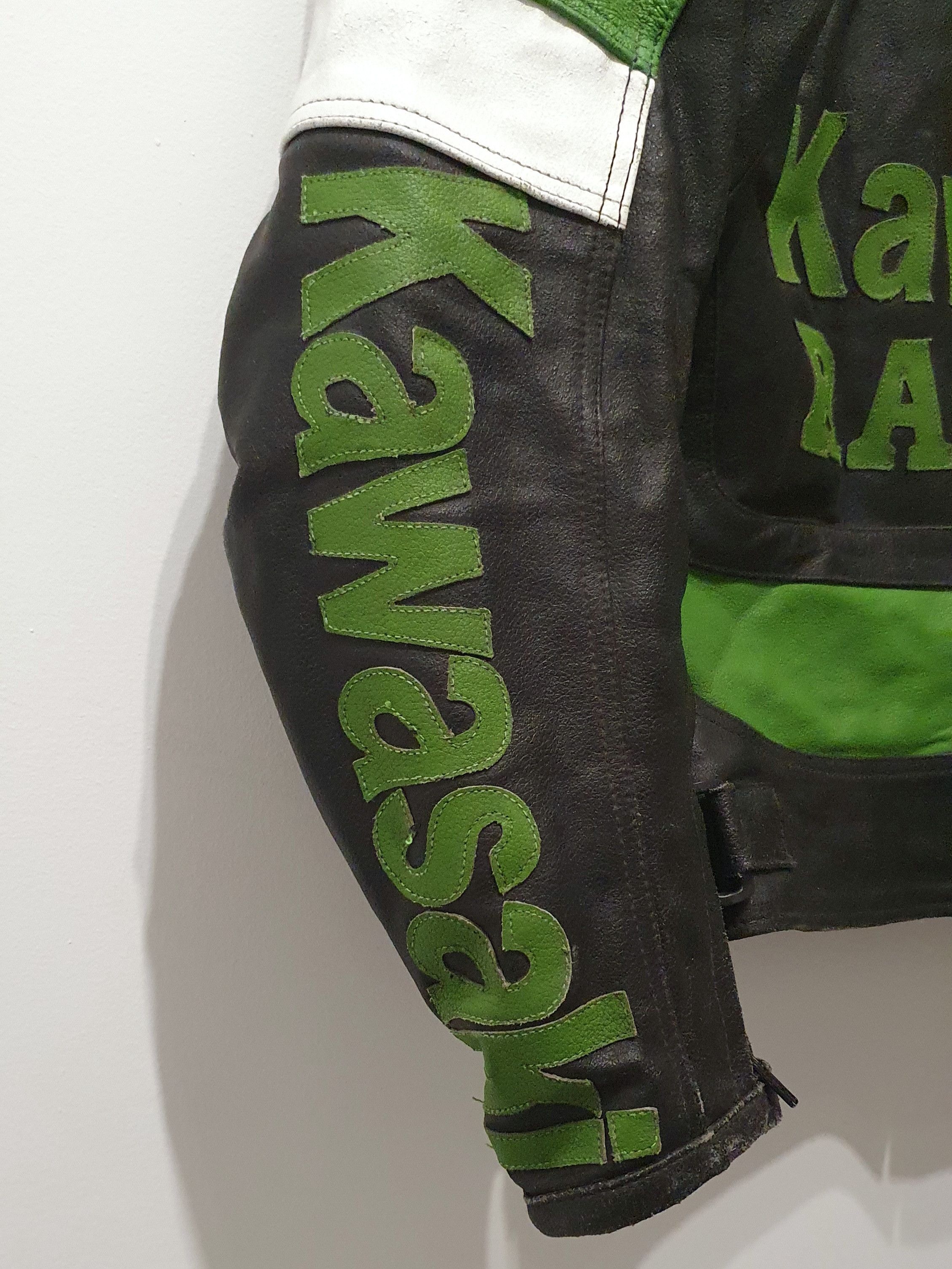 Vintage Vintage kawasaki leather moto racing jacket Size US L / EU 52-54 / 3 - 4 Thumbnail