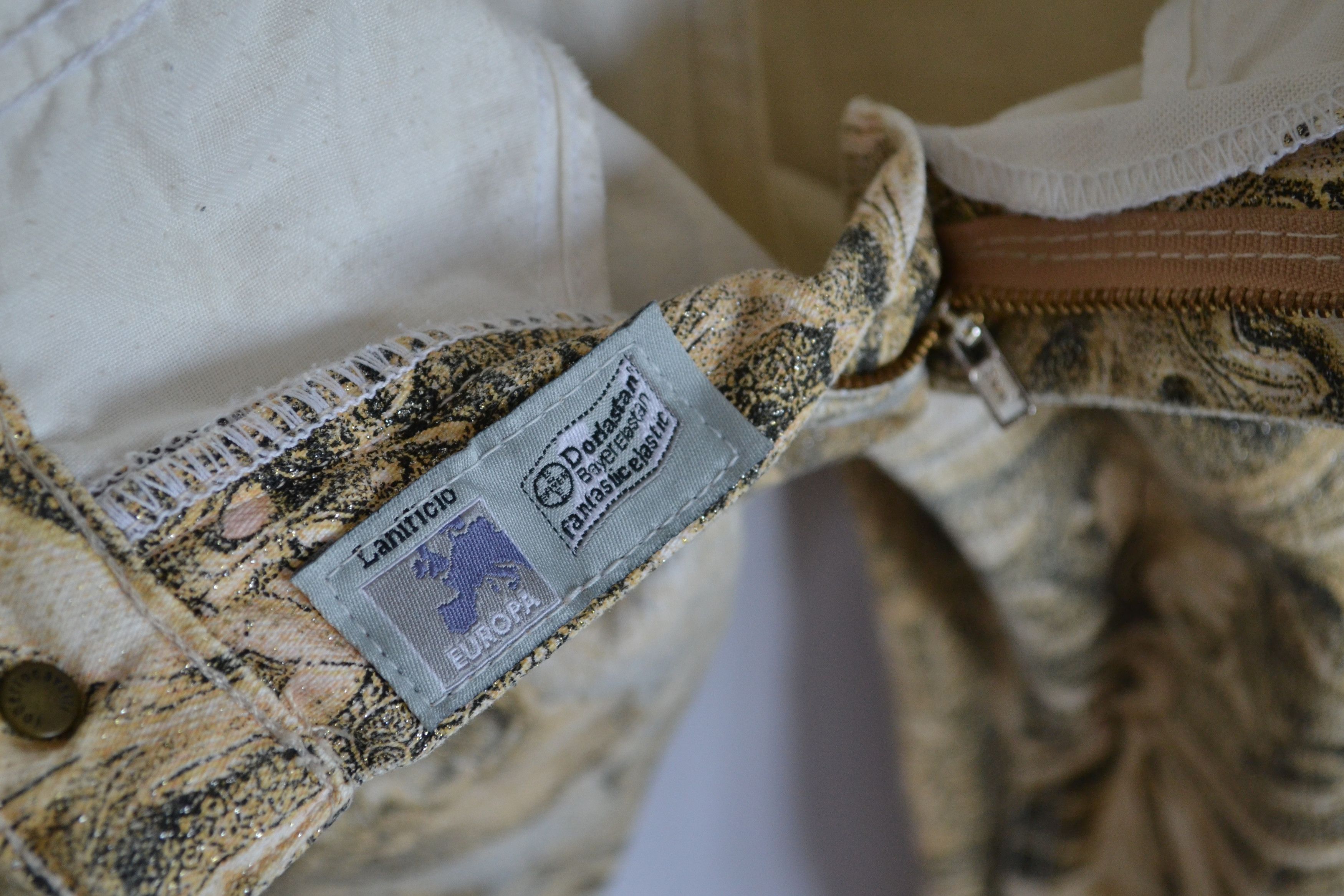 Roberto Cavalli Roberto Cavalli Jeans Pants Renaissance Print Vintage Size US 30 / EU 46 - 11 Thumbnail