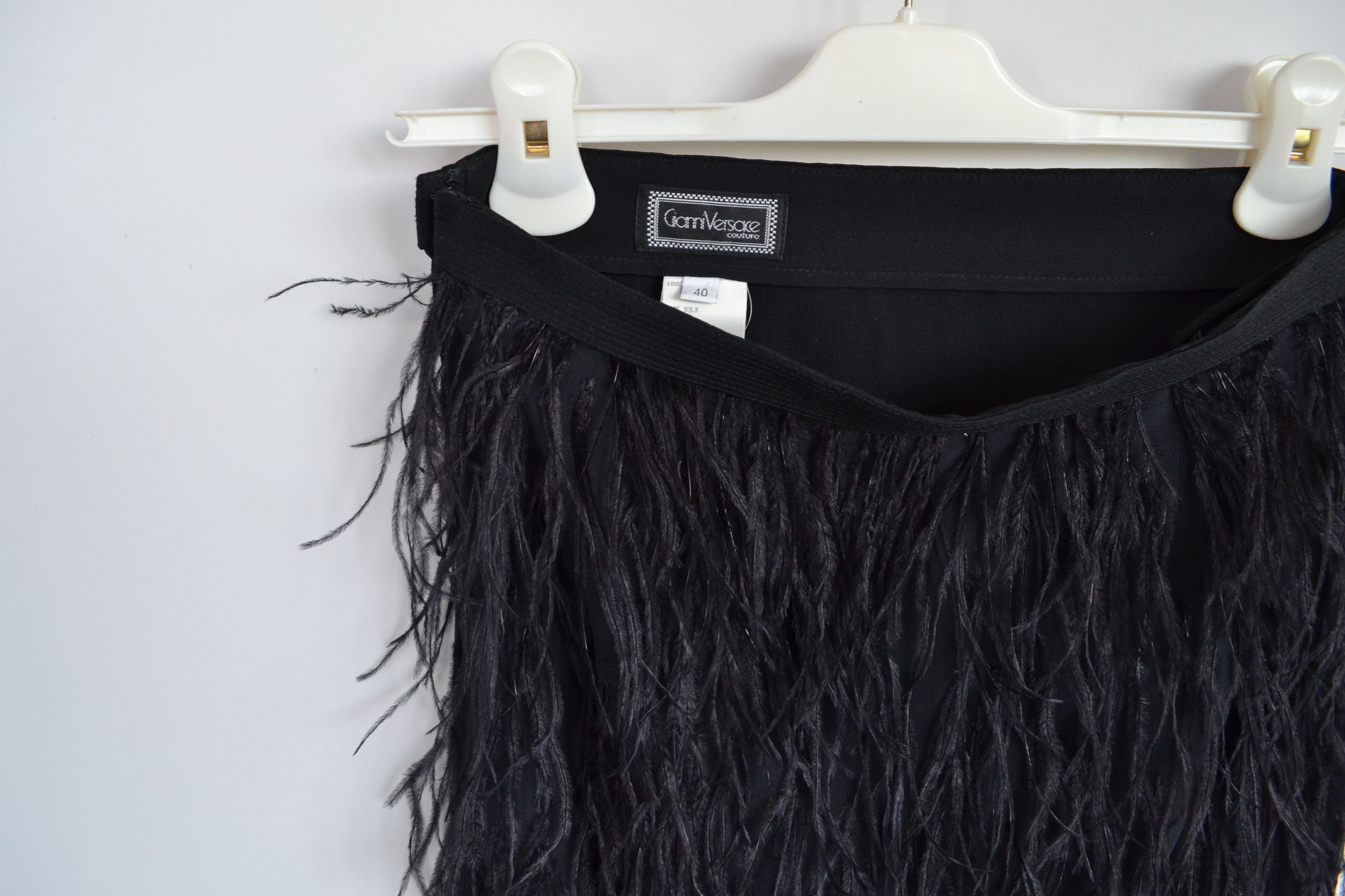 Versace Gianni Versace Skirt Feather Vintage 90s Black Runway Size 27" / US 4 / IT 40 - 3 Thumbnail