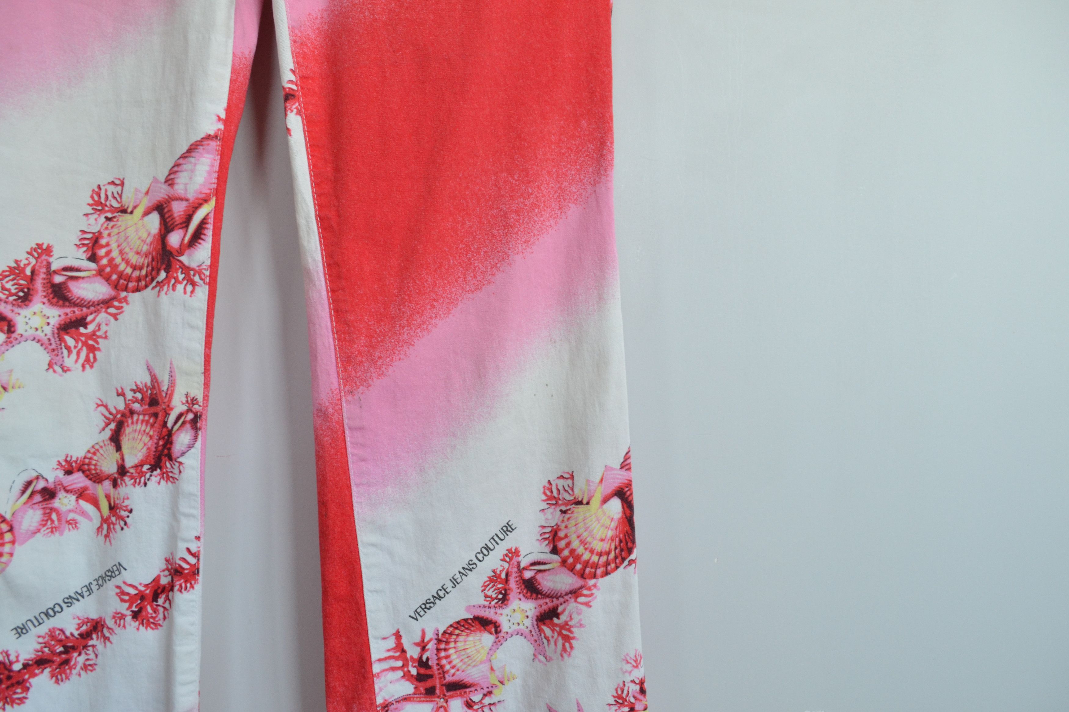 Versace Jeans Couture VERSACE Jeans Pants Vintage White Red Denim Seashel Print Size 32" / US 10 / IT 46 - 10 Thumbnail
