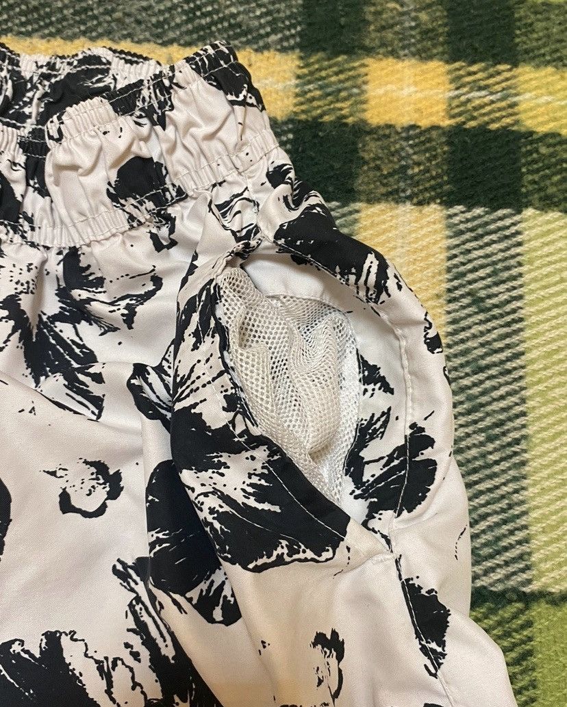Vintage Vintage 90s art shorts streetwear Hawaiian style size L Size US 34 / EU 50 - 2 Thumbnail