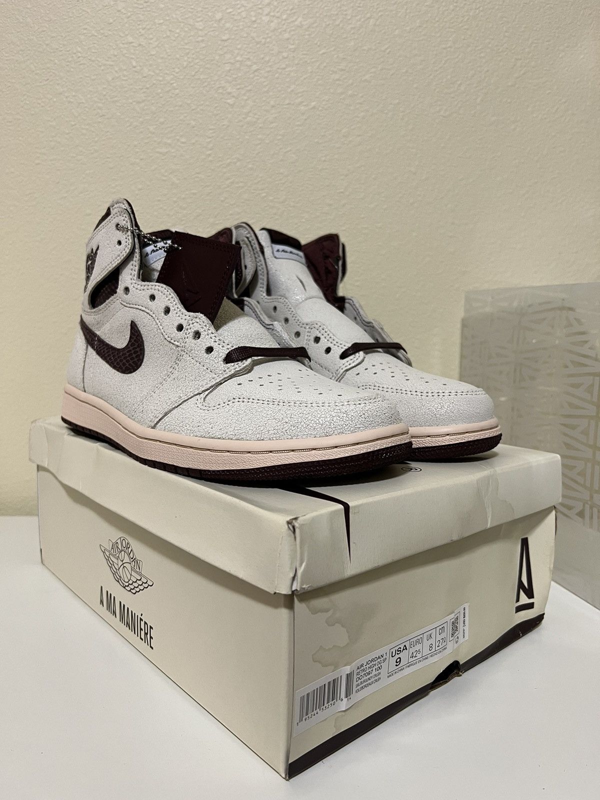 A Ma Maniere × Nike BRAND NEW 2021 Nike Air Jordan Retro 1 x A Ma Manière Size US 9 / EU 42 - 2 Thumbnail
