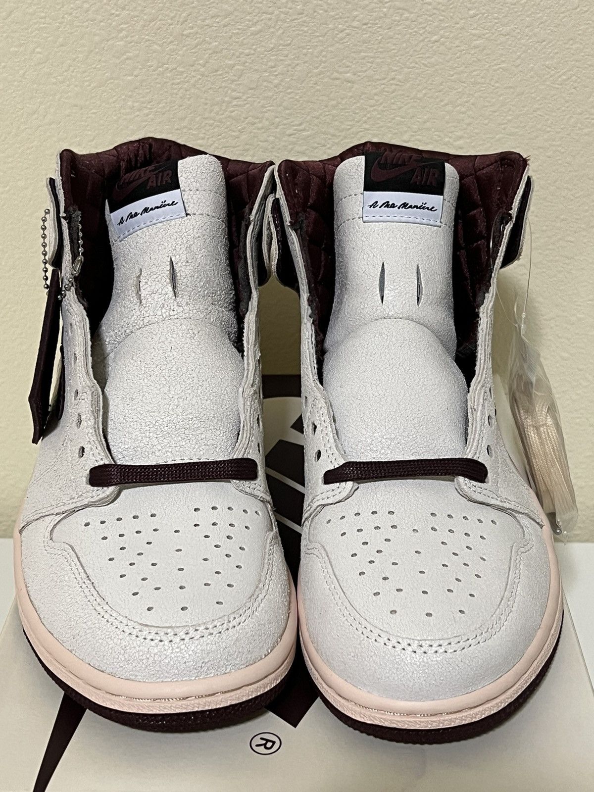 A Ma Maniere × Nike BRAND NEW 2021 Nike Air Jordan Retro 1 x A Ma Manière Size US 9 / EU 42 - 5 Thumbnail
