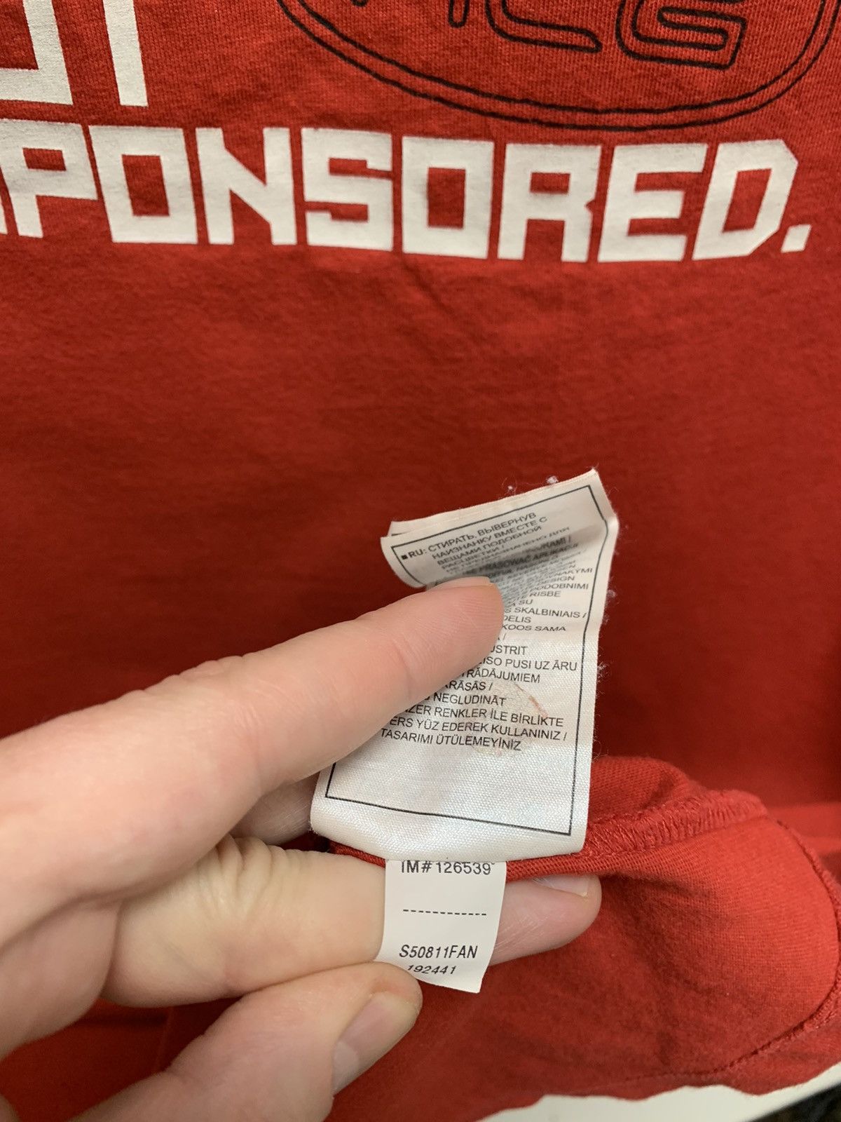 Vintage Nike ACG big logo vintage red t-shirt Xl still not sponsored Size US XL / EU 56 / 4 - 6 Thumbnail