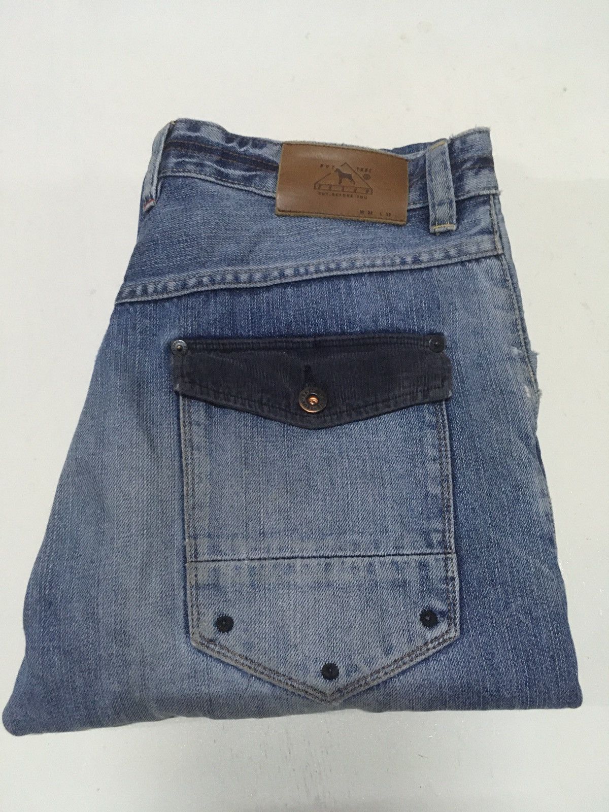 Japanese Brand × Vintage Vintage one true Saxon blue wash distressed denim Size US 33 - 1 Thumbnail