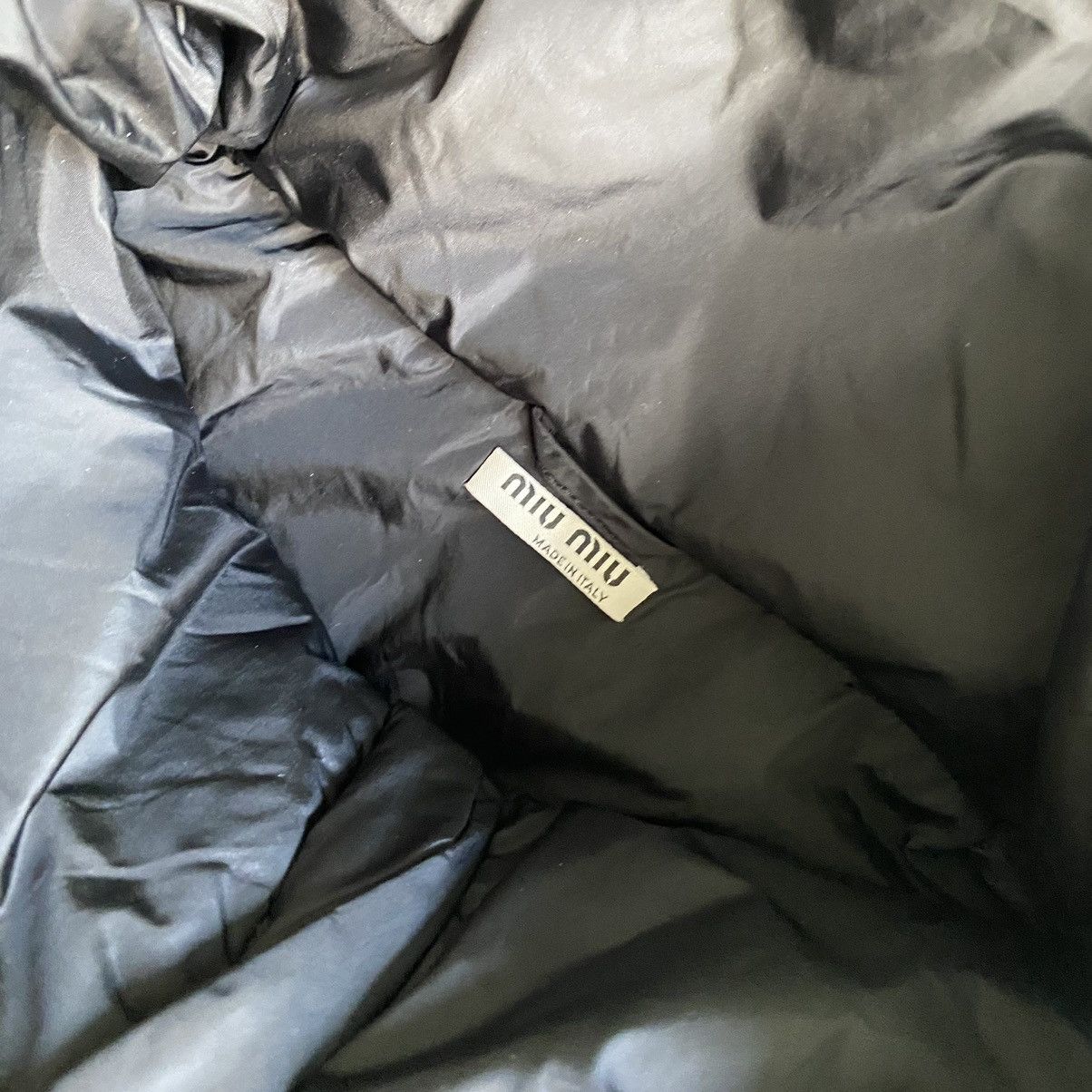 Miu Miu AW2008 Black Cropped Puffer Jacket Size M / US 6-8 / IT 42-44 - 8 Thumbnail