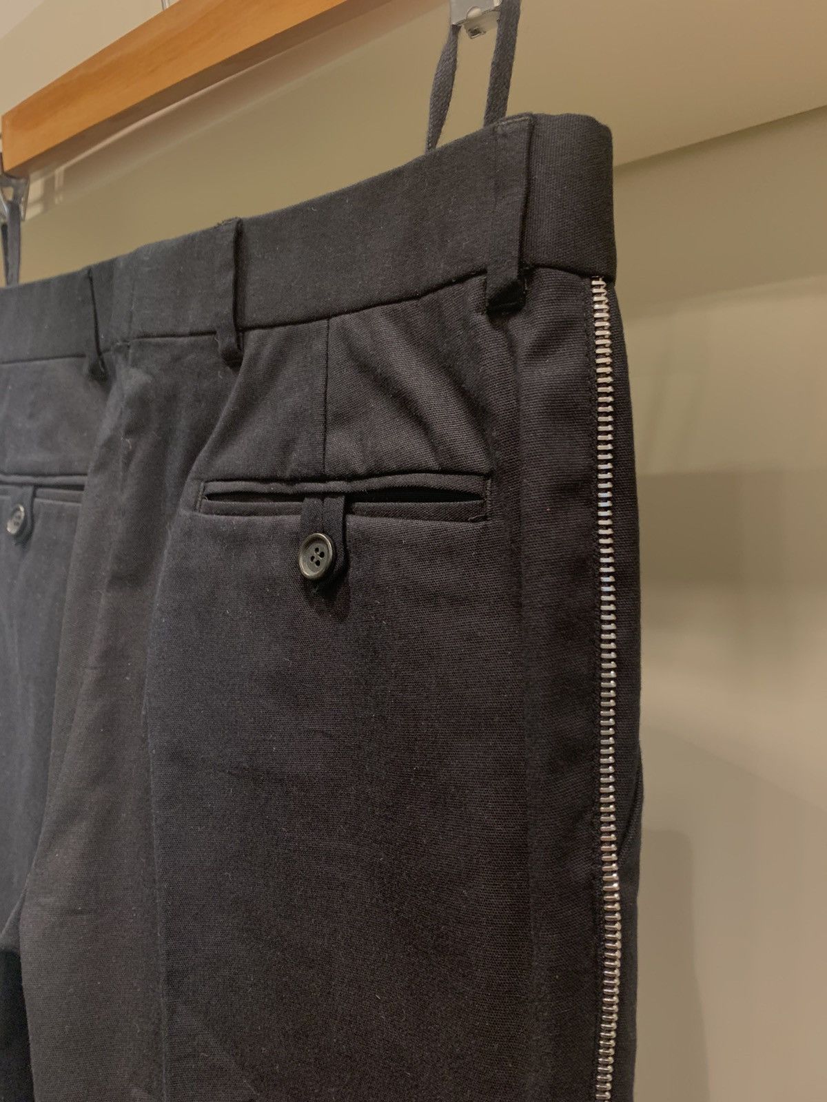 Helmut Lang Helmut lang black sode zip pants fw03 Size US 31 - 1 Thumbnail