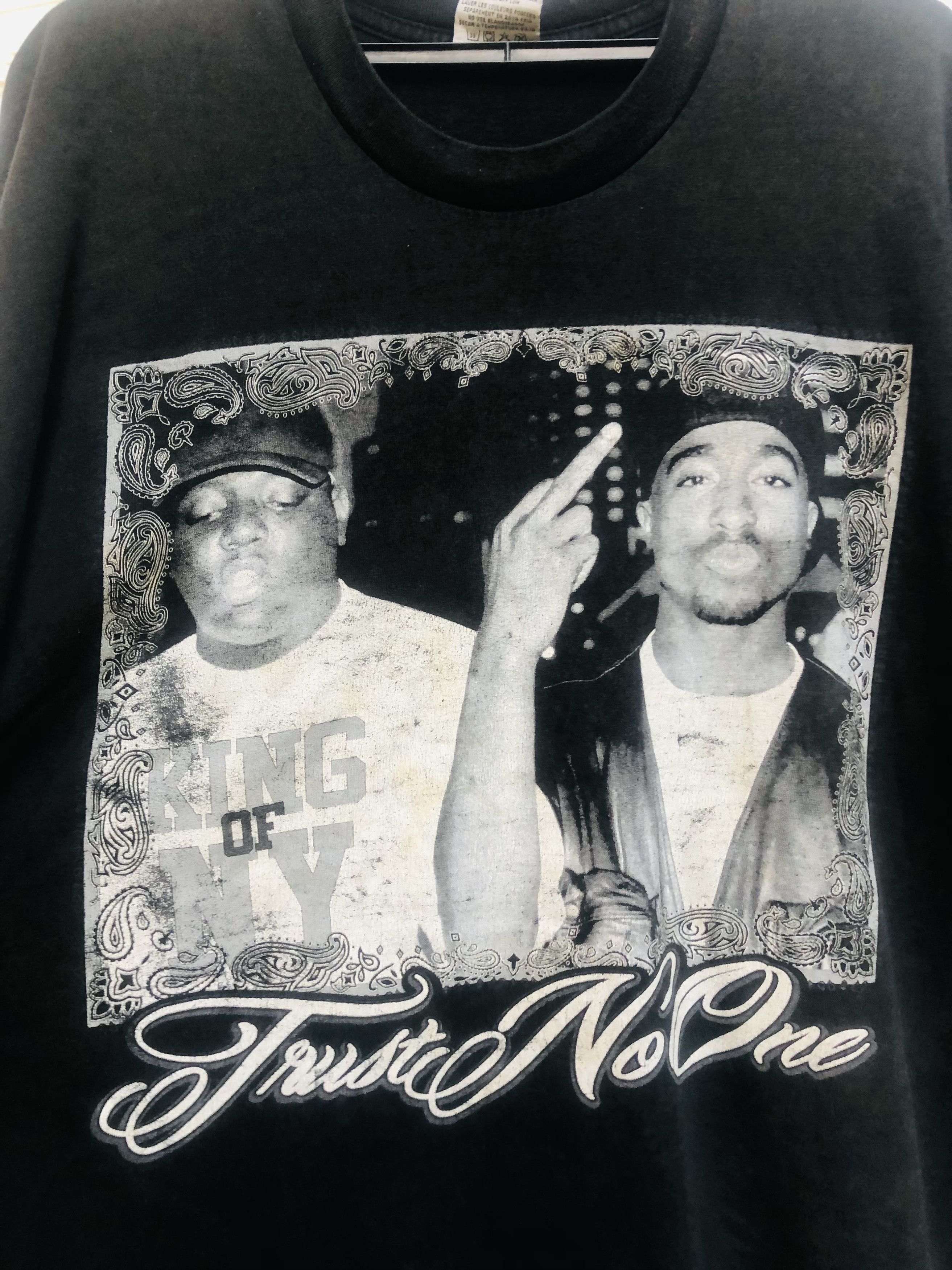 Band Tees Vintage Trust No One Designer Streetwear Fashion Style Size US XL / EU 56 / 4 - 3 Thumbnail