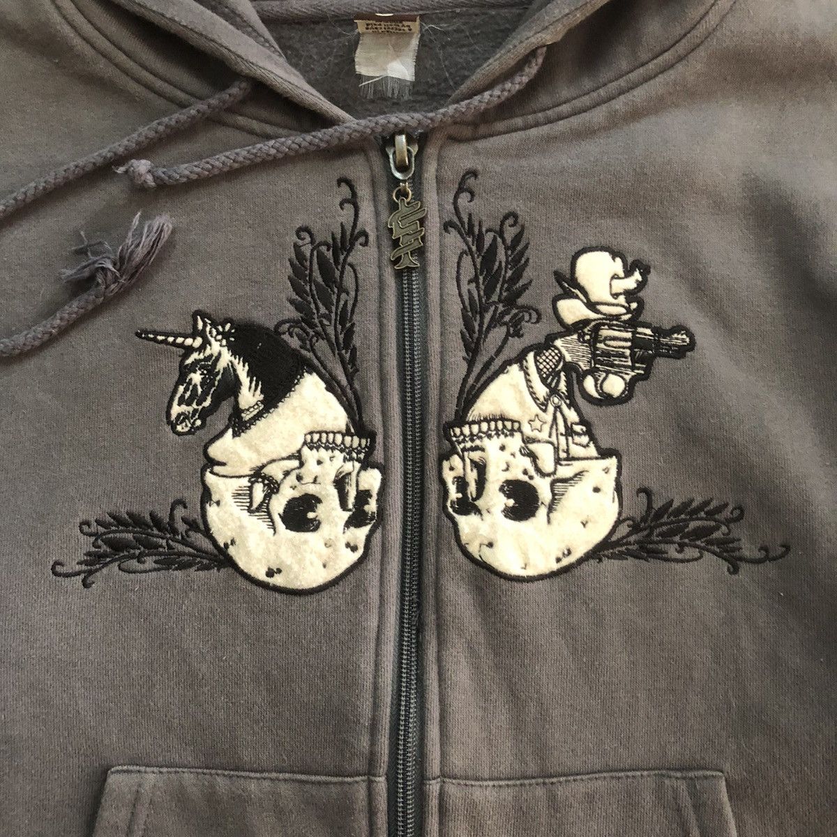 Japanese Brand Vintage Embroidery Skull Art Redeo Zipper Hodie Size US M / EU 48-50 / 2 - 2 Thumbnail