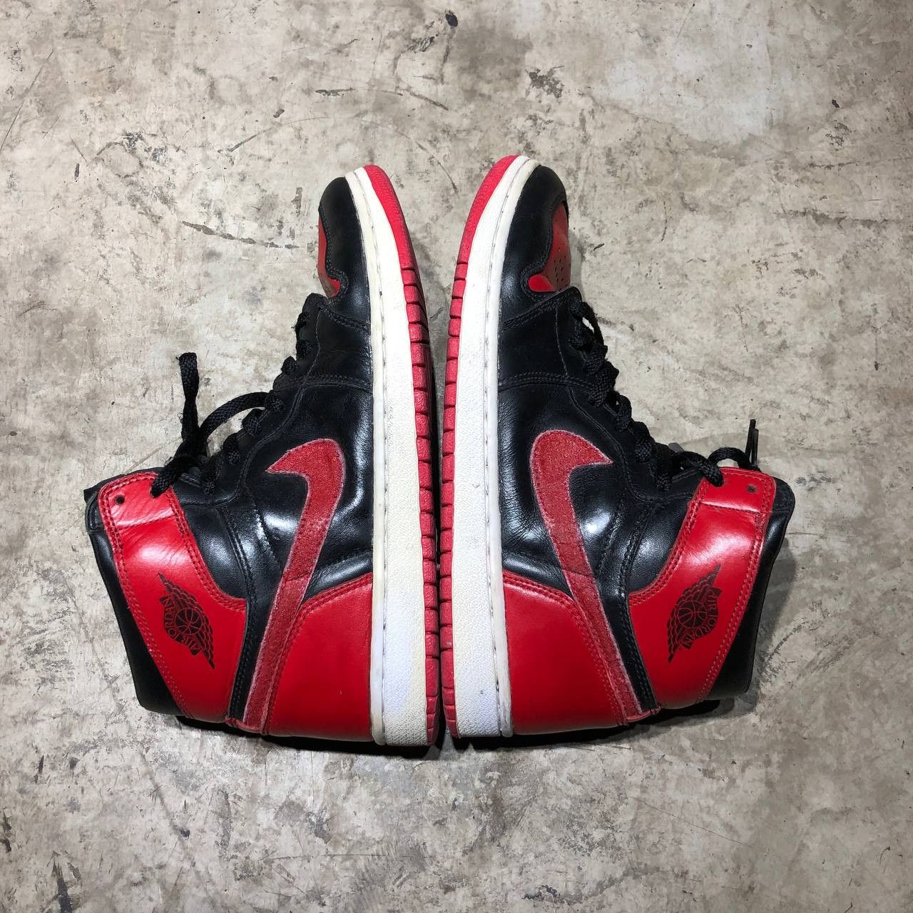 Jordan Brand × Nike 2001 Jordan 1 BREDS Size US 10 / EU 43 - 2 Thumbnail