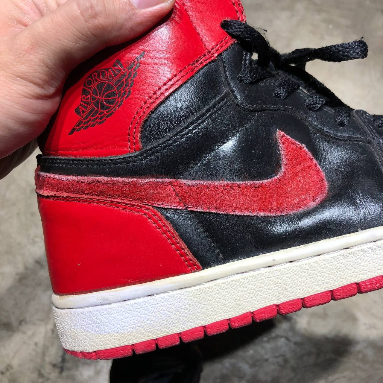 Jordan Brand × Nike 2001 Jordan 1 BREDS Size US 10 / EU 43 - 15 Thumbnail