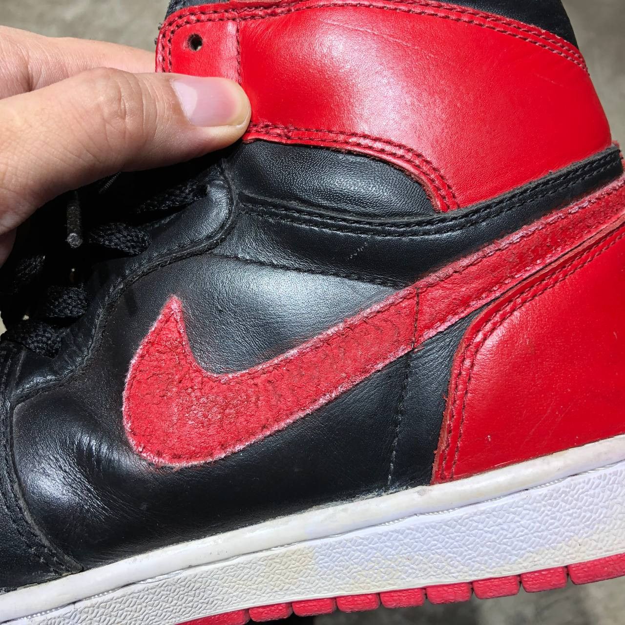 Jordan Brand × Nike 2001 Jordan 1 BREDS Size US 10 / EU 43 - 13 Thumbnail