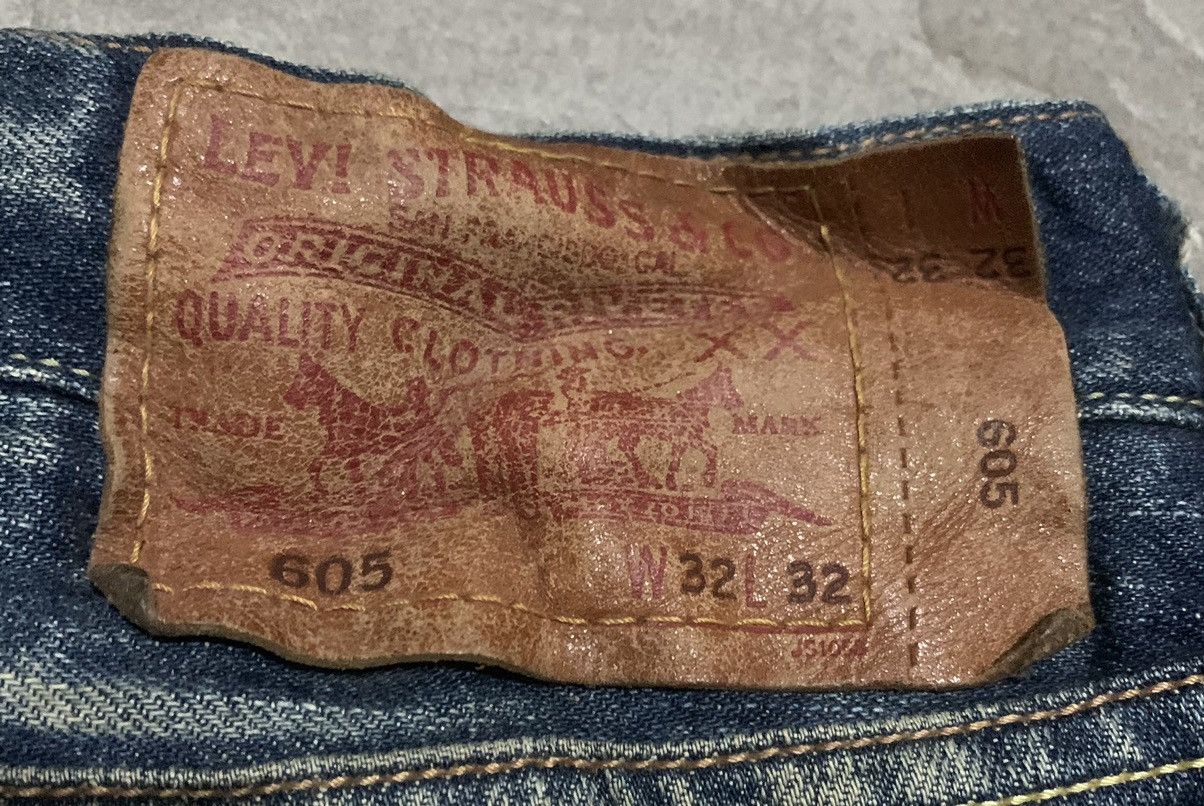 Levi's Vintage Levis 605 Straight Leg Faded Blue Jeans Size US 33 - 10 Thumbnail