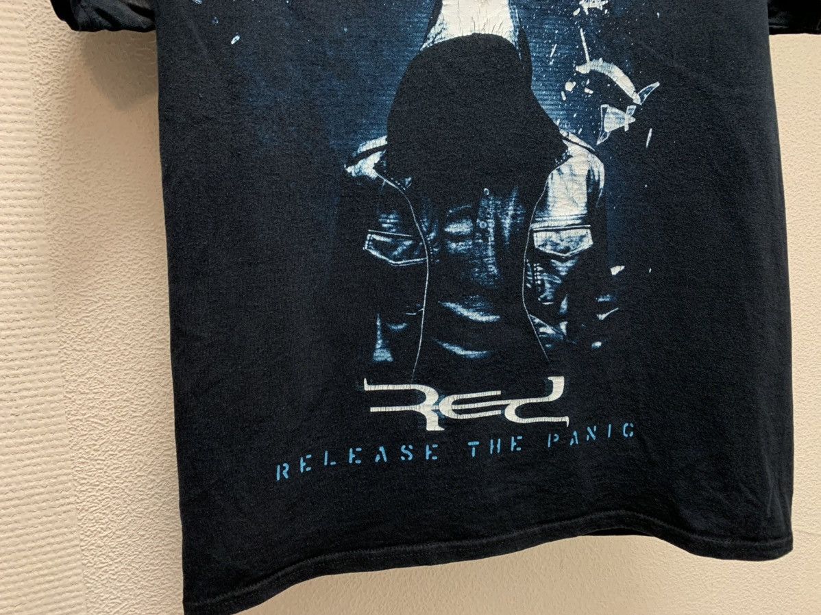 Band Tees Red release the panic fullprint rock vintage Tour M band Size US M / EU 48-50 / 2 - 3 Thumbnail
