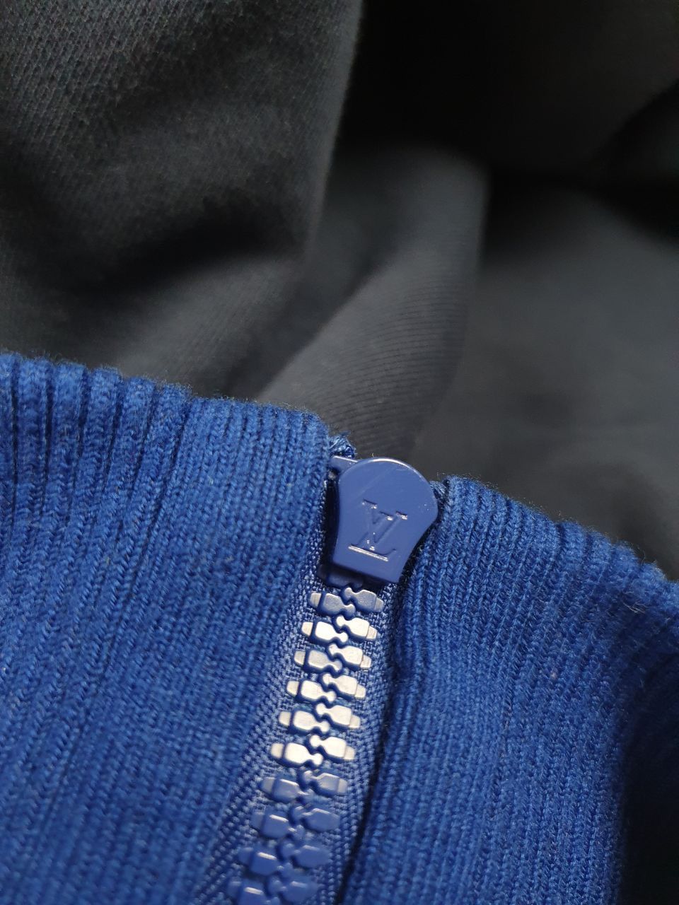 Louis Vuitton × Virgil Abloh Louis Vuitton zip sweatshirt Size US S / EU 44-46 / 1 - 4 Thumbnail