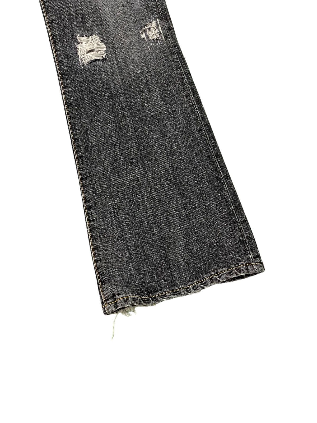 Edwin Flare Jeans Edwin Distress Apple Carv Low Rise Boot Cut 2🟦0 Size US 30 / EU 46 - 4 Thumbnail