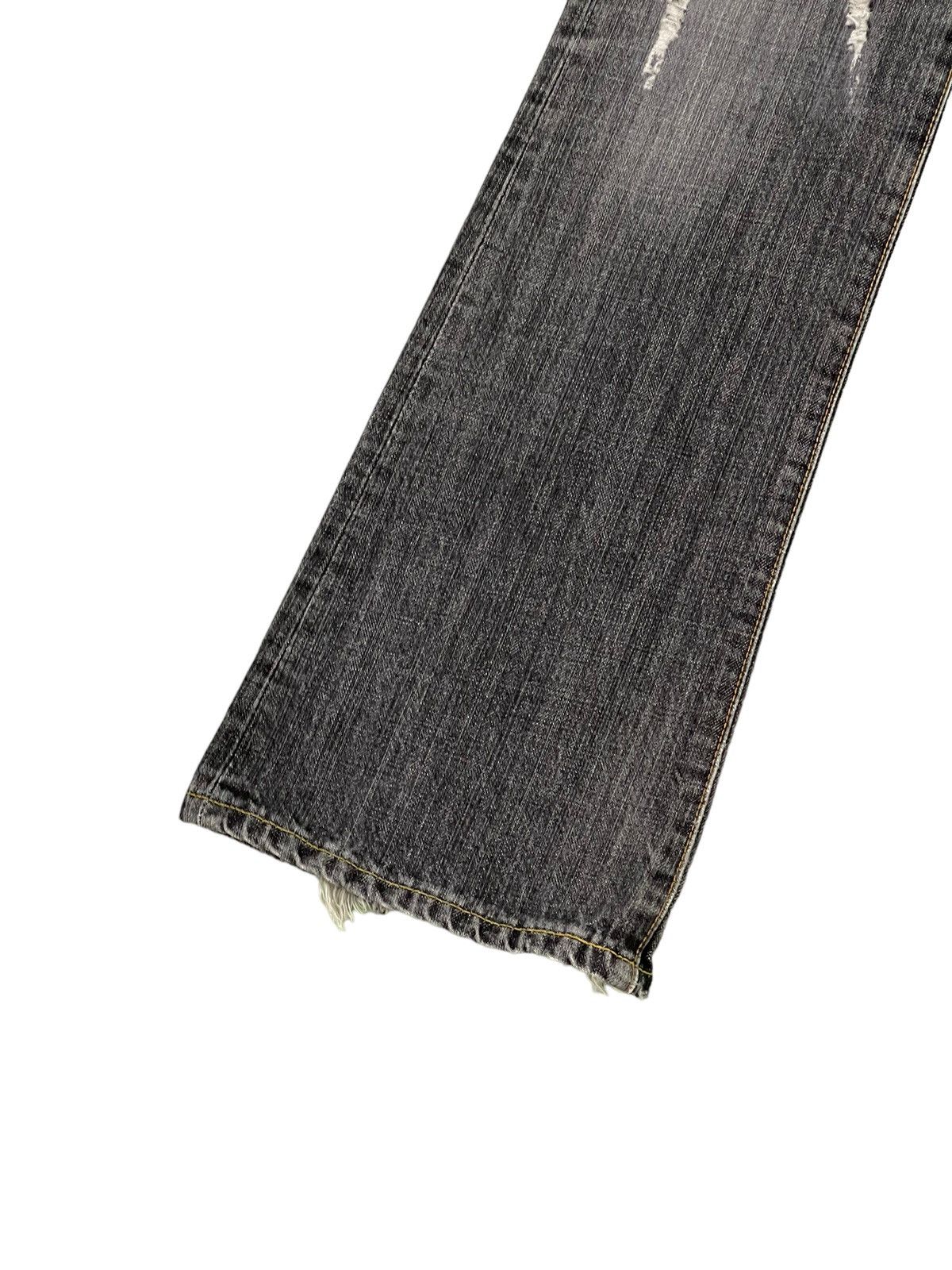 Edwin Flare Jeans Edwin Distress Apple Carv Low Rise Boot Cut 2🟦0 Size US 30 / EU 46 - 5 Thumbnail