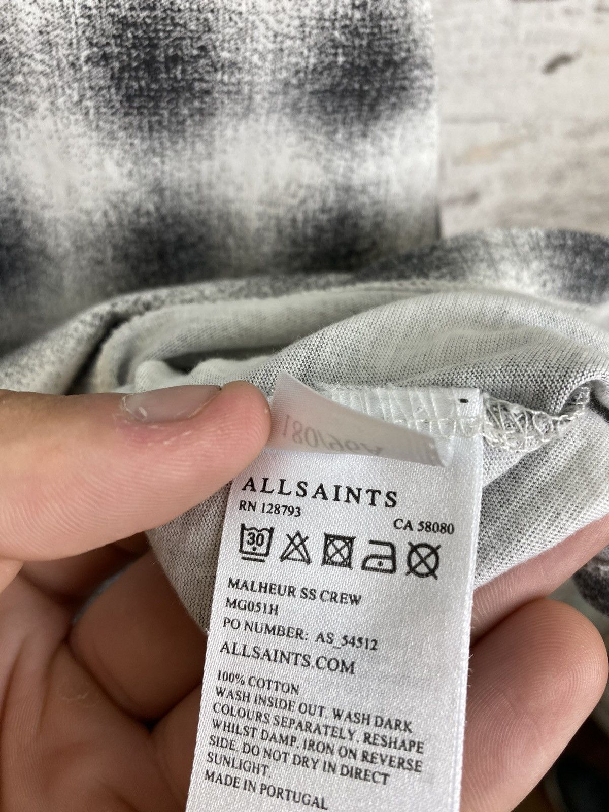 Allsaints Mens AllSaints MALHEUR SS CREW T Shirt luxury Hawaiian crazy Size US S / EU 44-46 / 1 - 6 Thumbnail