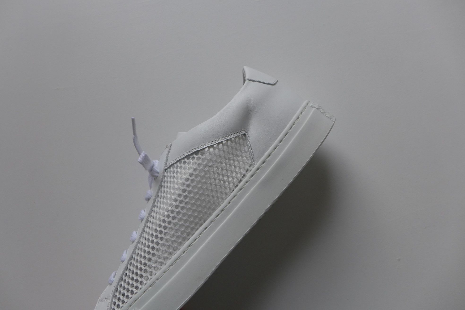 Common Projects Common Projects Achilles Summer Edition Sneakers - White Size US 7 / EU 40 - 10 Thumbnail