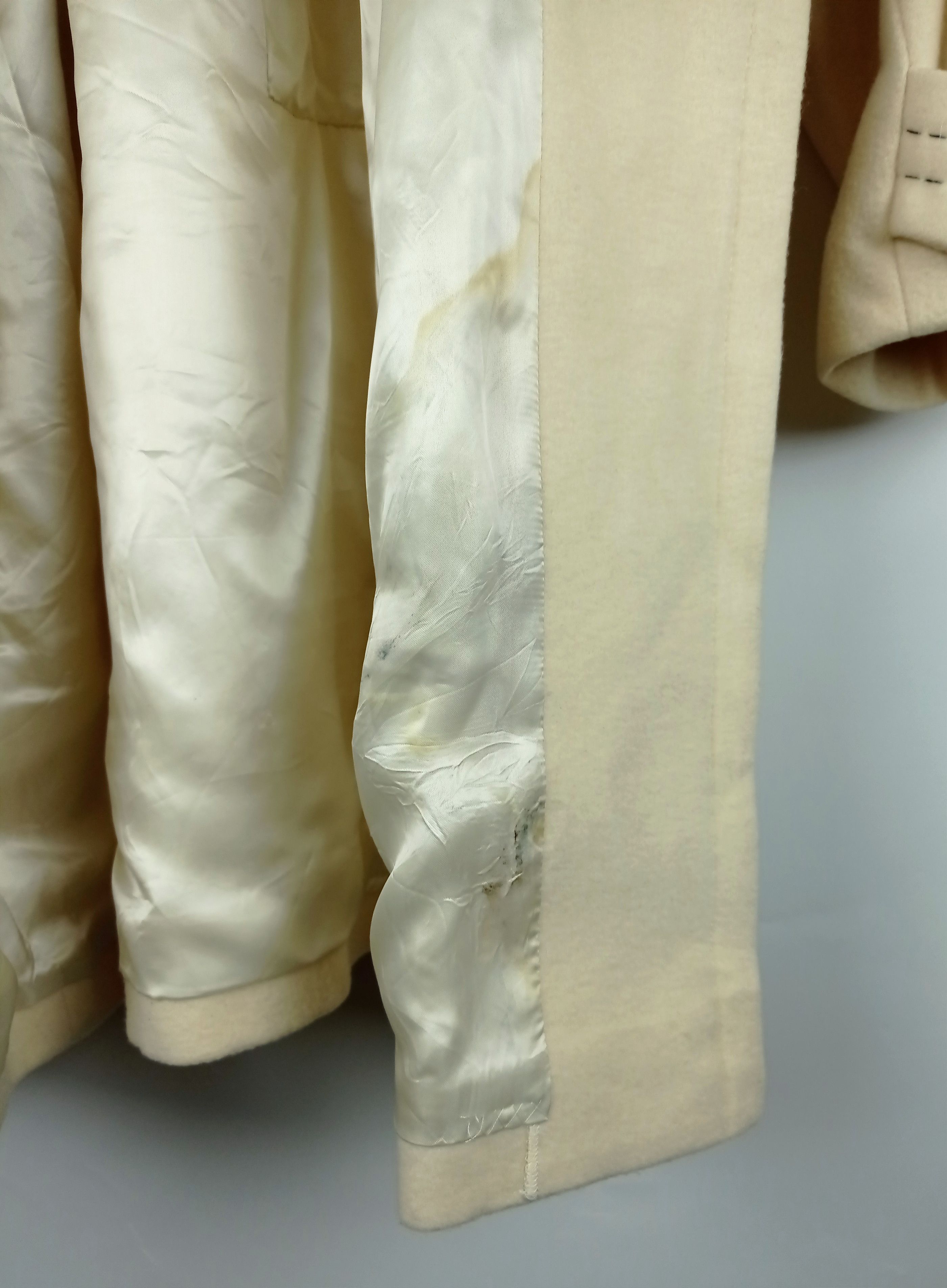 Vintage Vintage Yves Saint Laurent Japan Stitched White Wool Coat Size S / US 4 / IT 40 - 4 Thumbnail