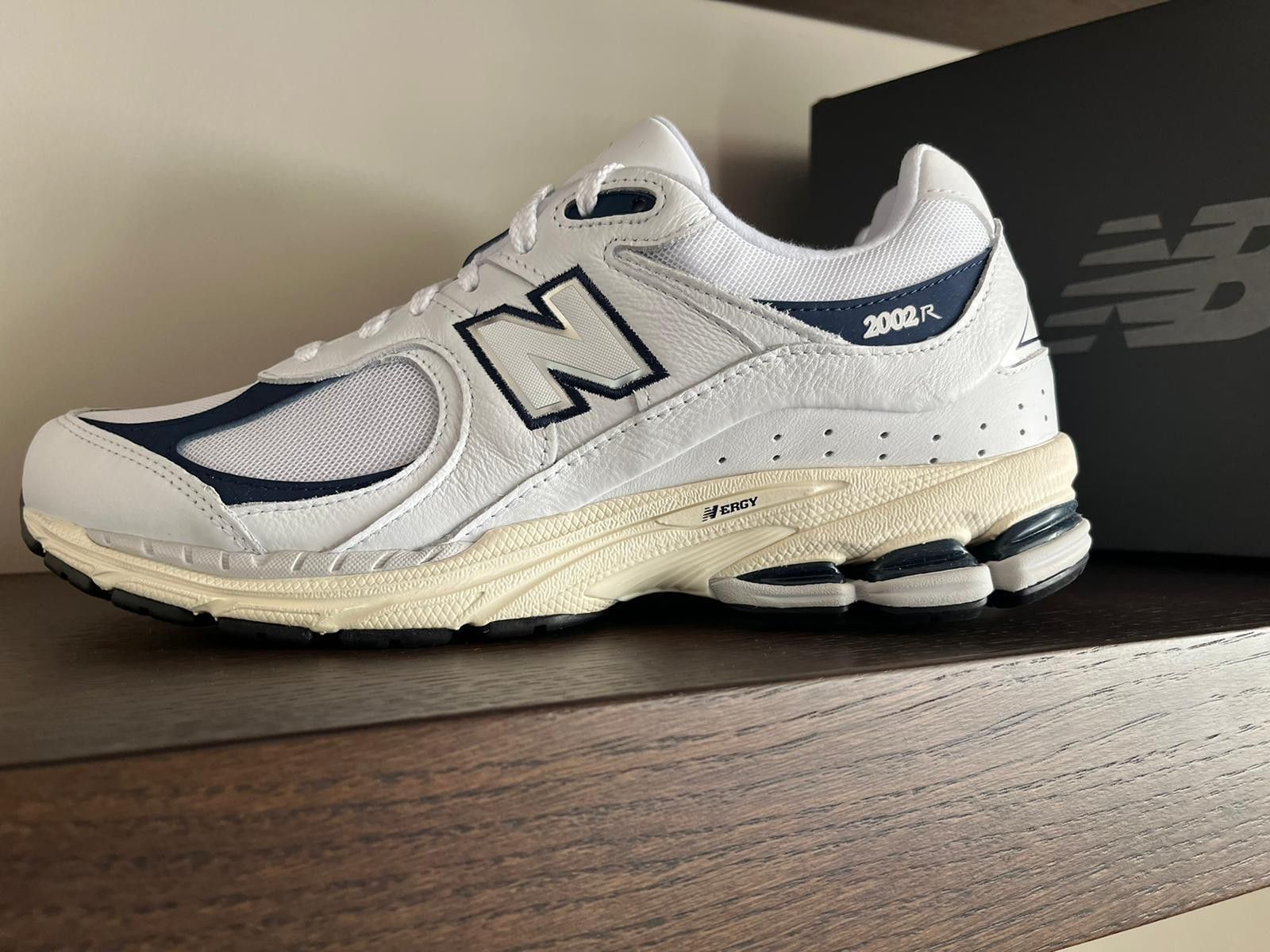 New Balance 2002 Trainers in White/Blue Size US 11 / EU 44 - 10 Thumbnail