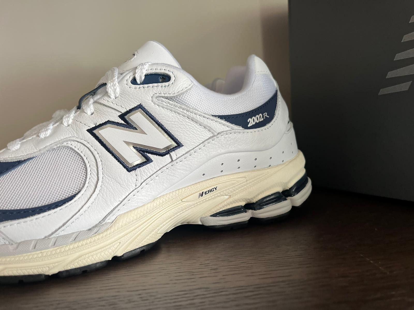 New Balance 2002 Trainers in White/Blue Size US 11 / EU 44 - 8 Thumbnail