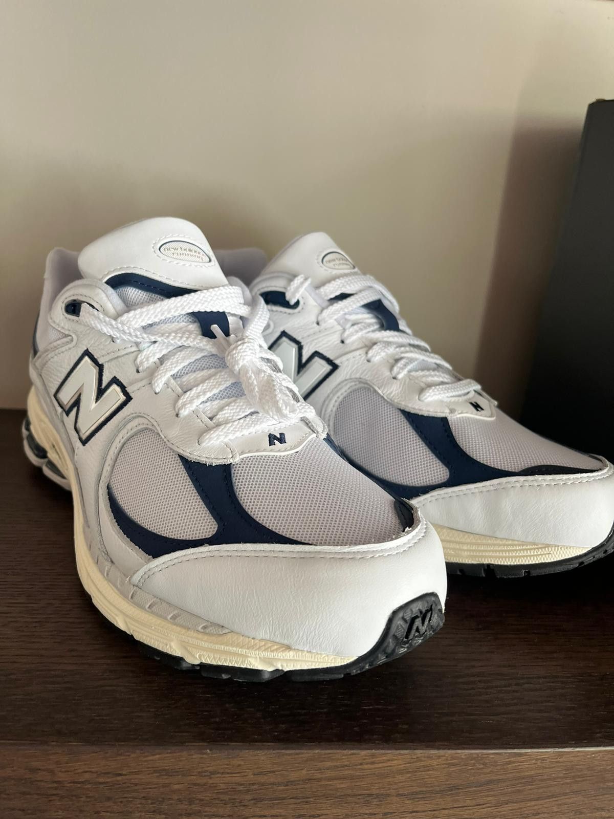 New Balance 2002 Trainers in White/Blue Size US 11 / EU 44 - 14 Thumbnail