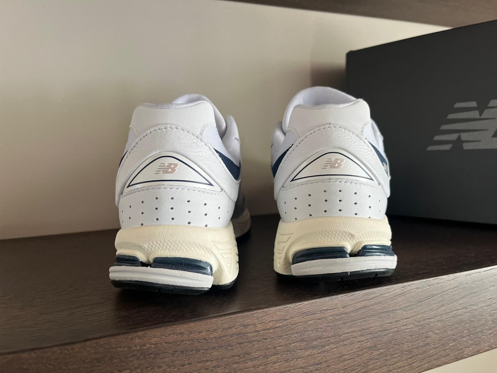 New Balance 2002 Trainers in White/Blue Size US 11 / EU 44 - 9 Thumbnail