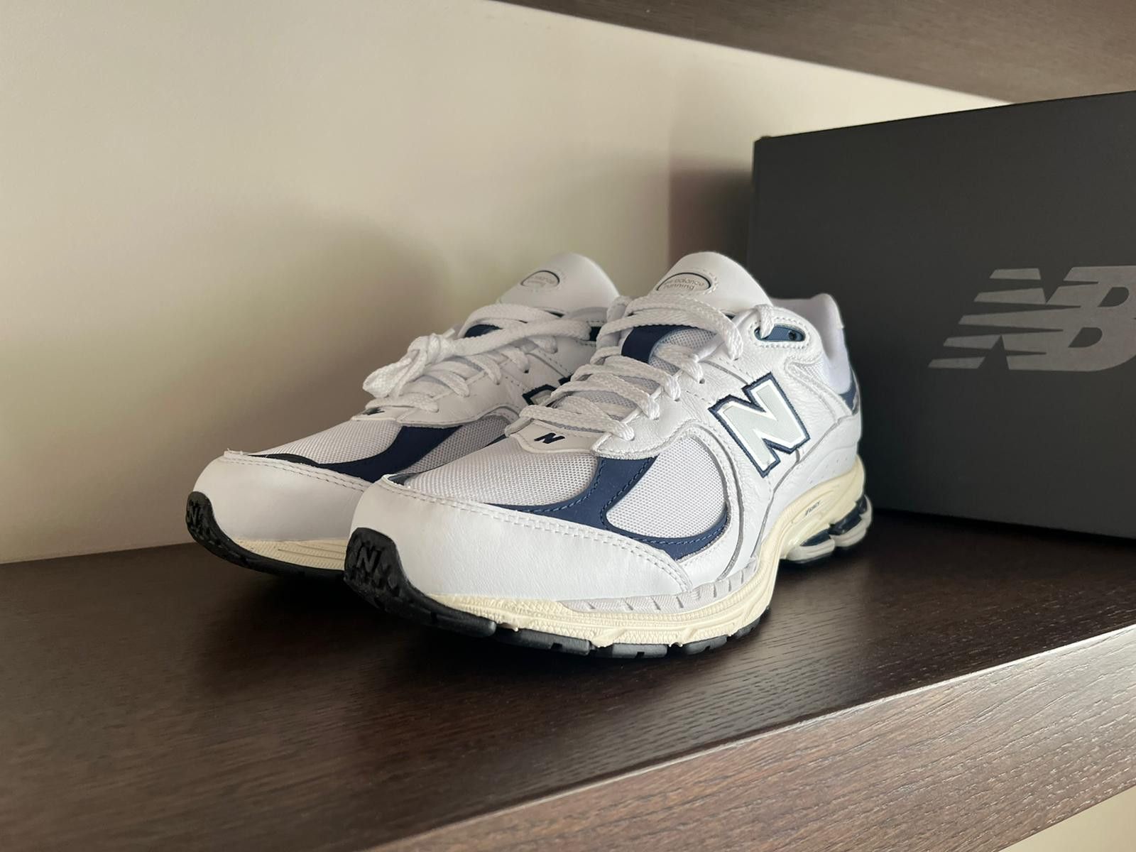 New Balance 2002 Trainers in White/Blue Size US 11 / EU 44 - 5 Thumbnail