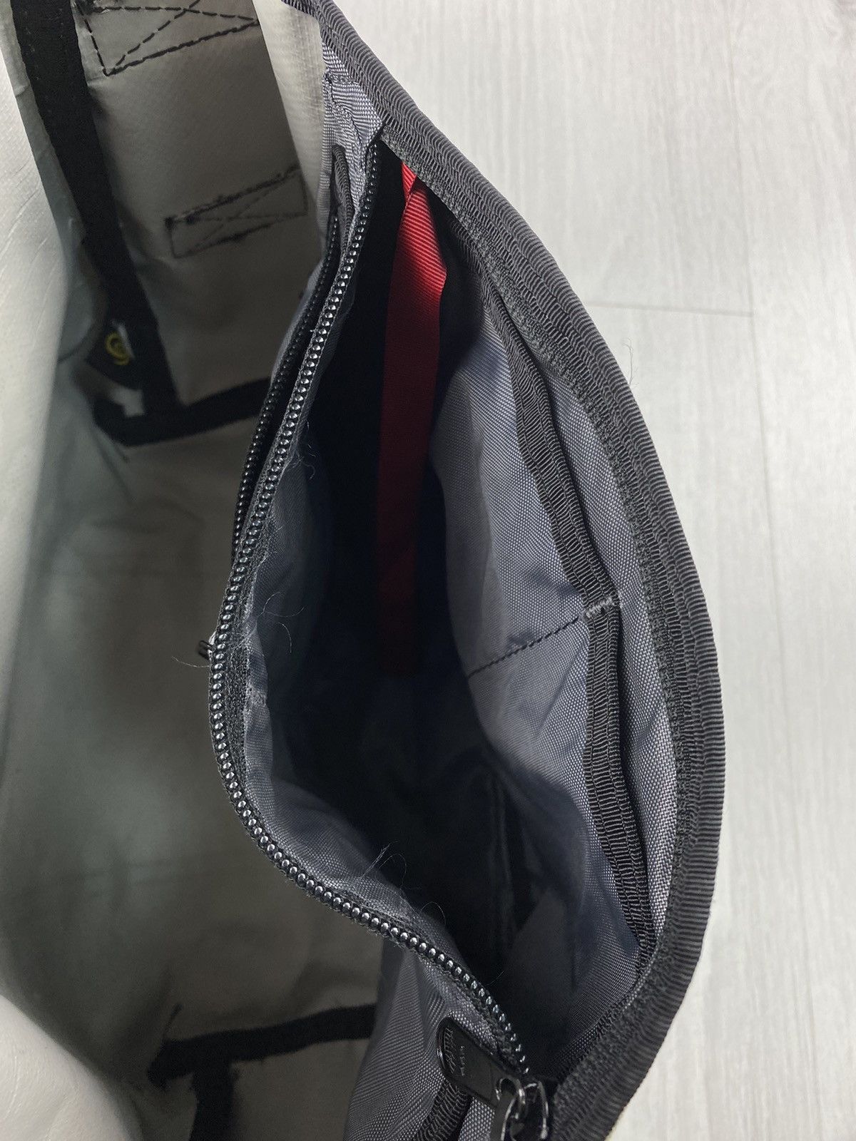 Timbuk2 Vintage Y2K Timbuk2 Messenger Bag Freitag Ed Hardy Gina Lucy Size ONE SIZE - 14 Thumbnail