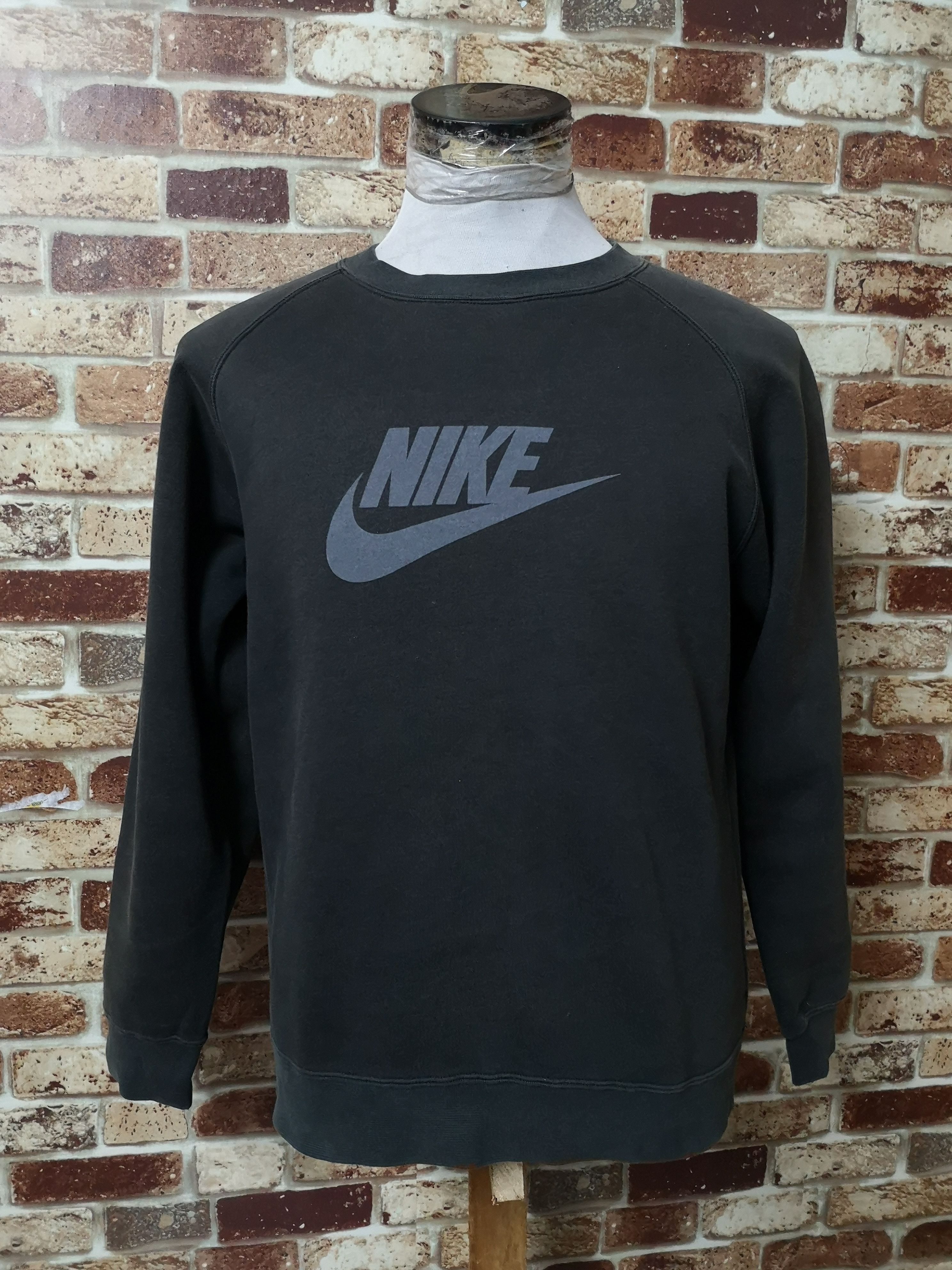 Nike × Nike ACG × Vintage Nike Big Logo Sweatshirt Size US L / EU 52-54 / 3 - 1 Thumbnail