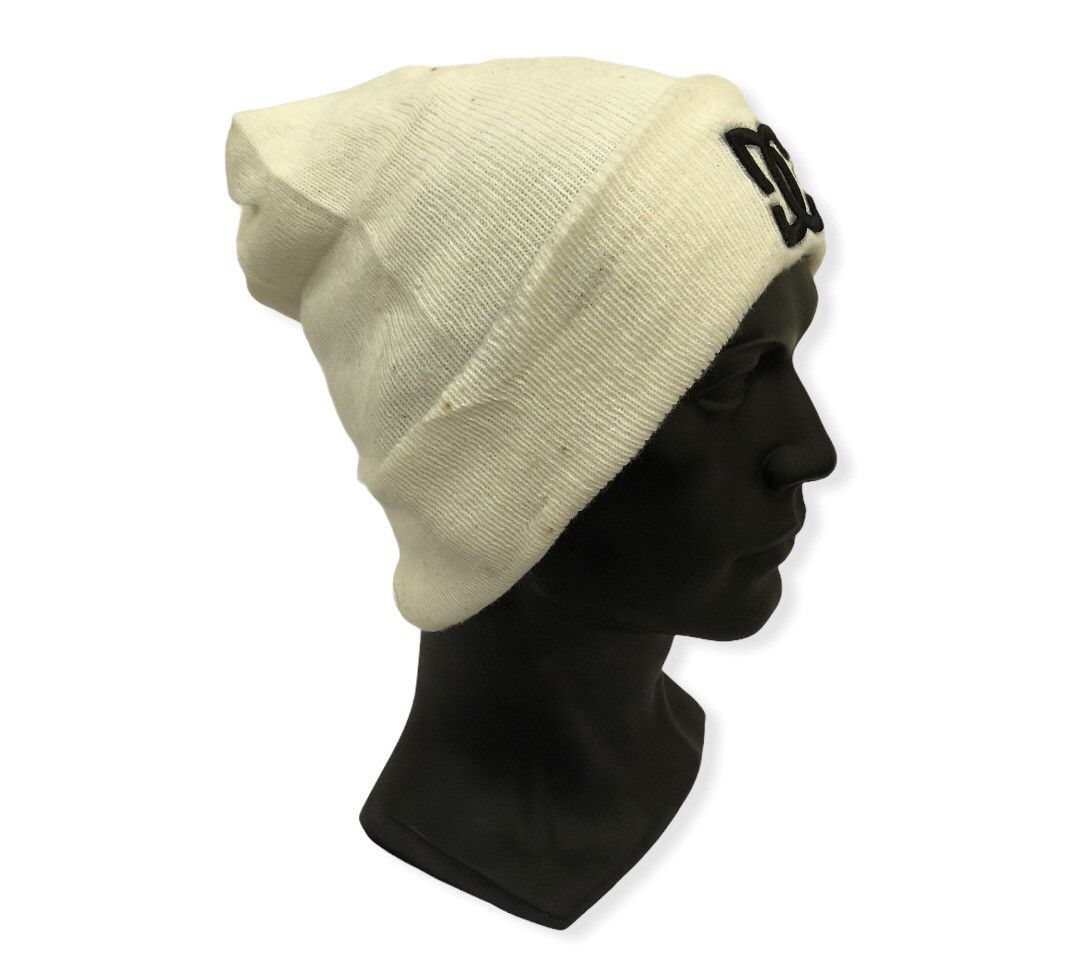 DC Vintage DC Shoes Big Logo Beanie Hat Size ONE SIZE - 3 Thumbnail