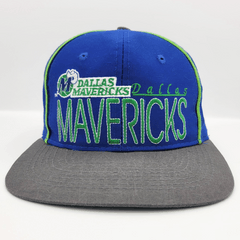 Dallas Mavericks Retro Vintage Style Logo T-Shirt Adidas Medium Spellout  C18