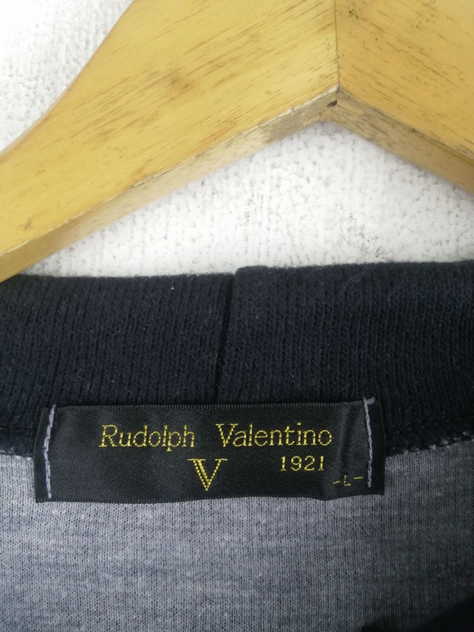 Japanese Brand × Vintage RARE STRIPE VALENTINO SWEATSHIRT Size US L / EU 52-54 / 3 - 7 Thumbnail