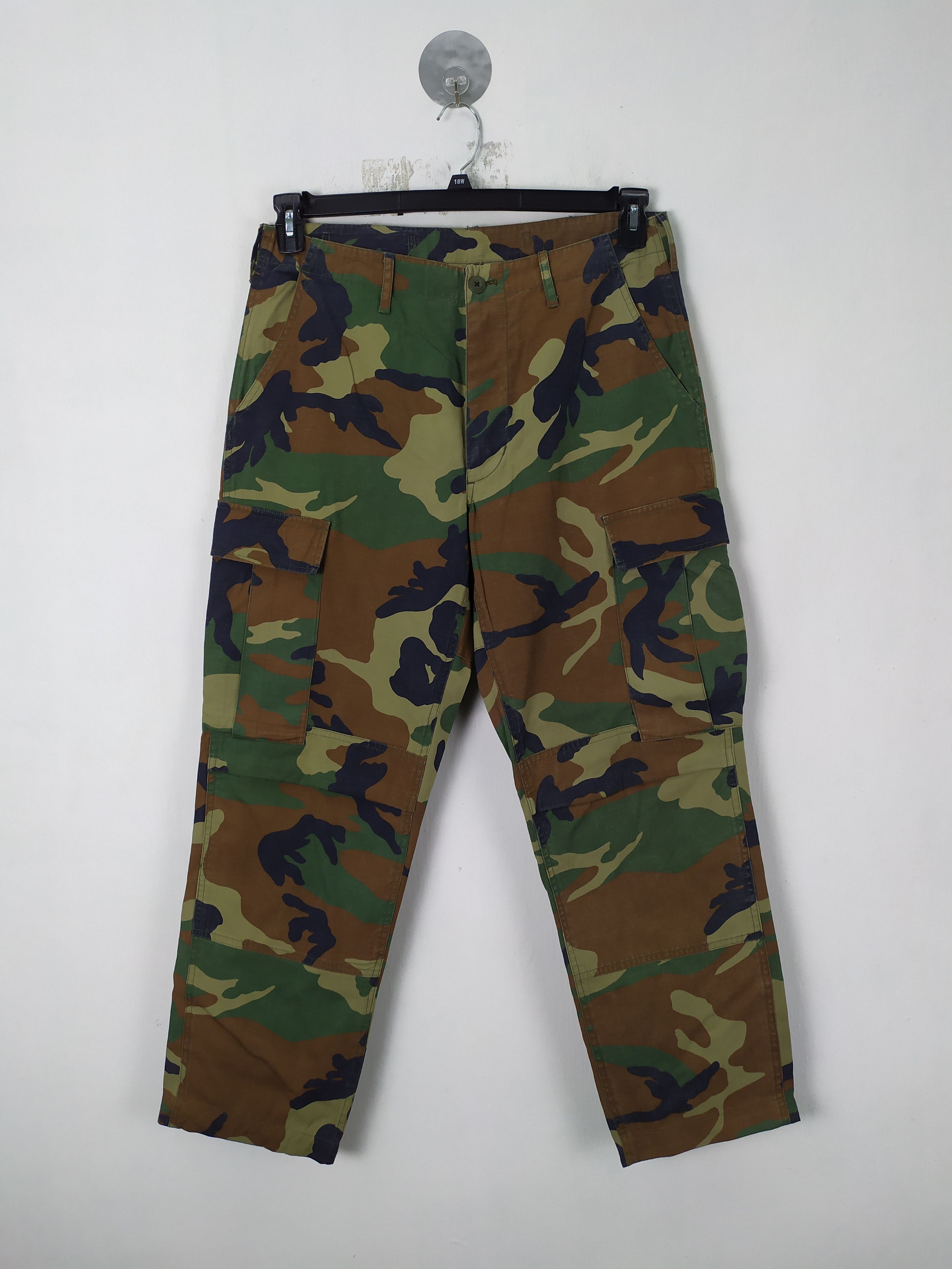 Other WOODLAND CAMOUFLAGE COMBAT MILITARY CARGO PANTS Size US 33 - 1 Thumbnail