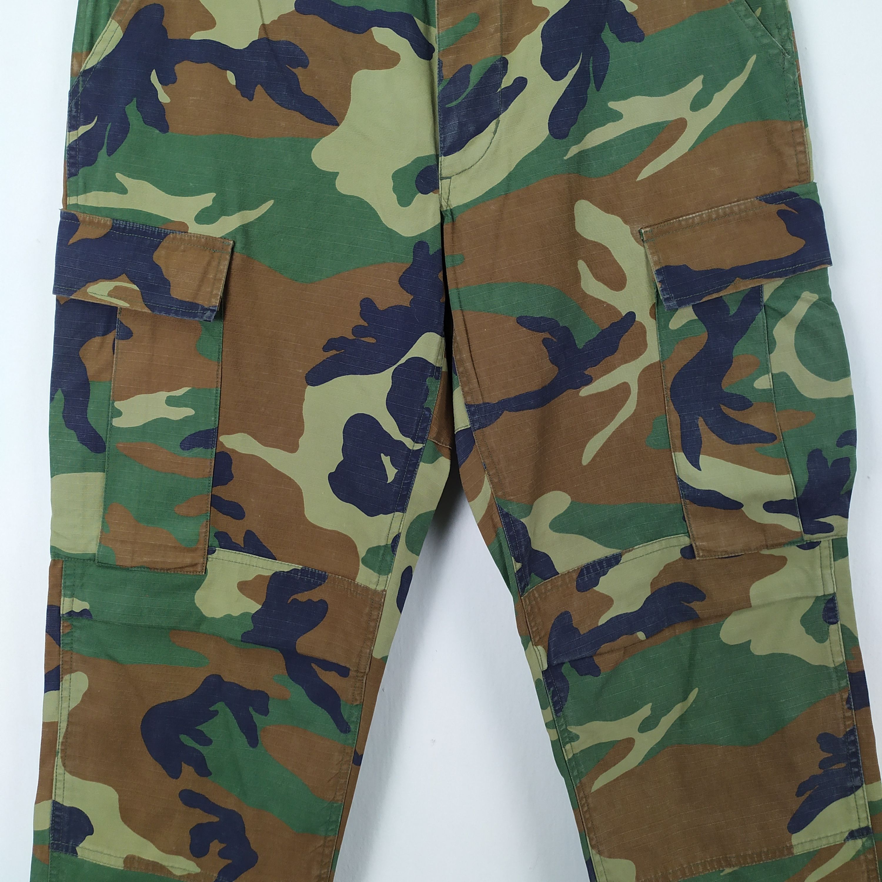 Other WOODLAND CAMOUFLAGE COMBAT MILITARY CARGO PANTS Size US 33 - 7 Thumbnail
