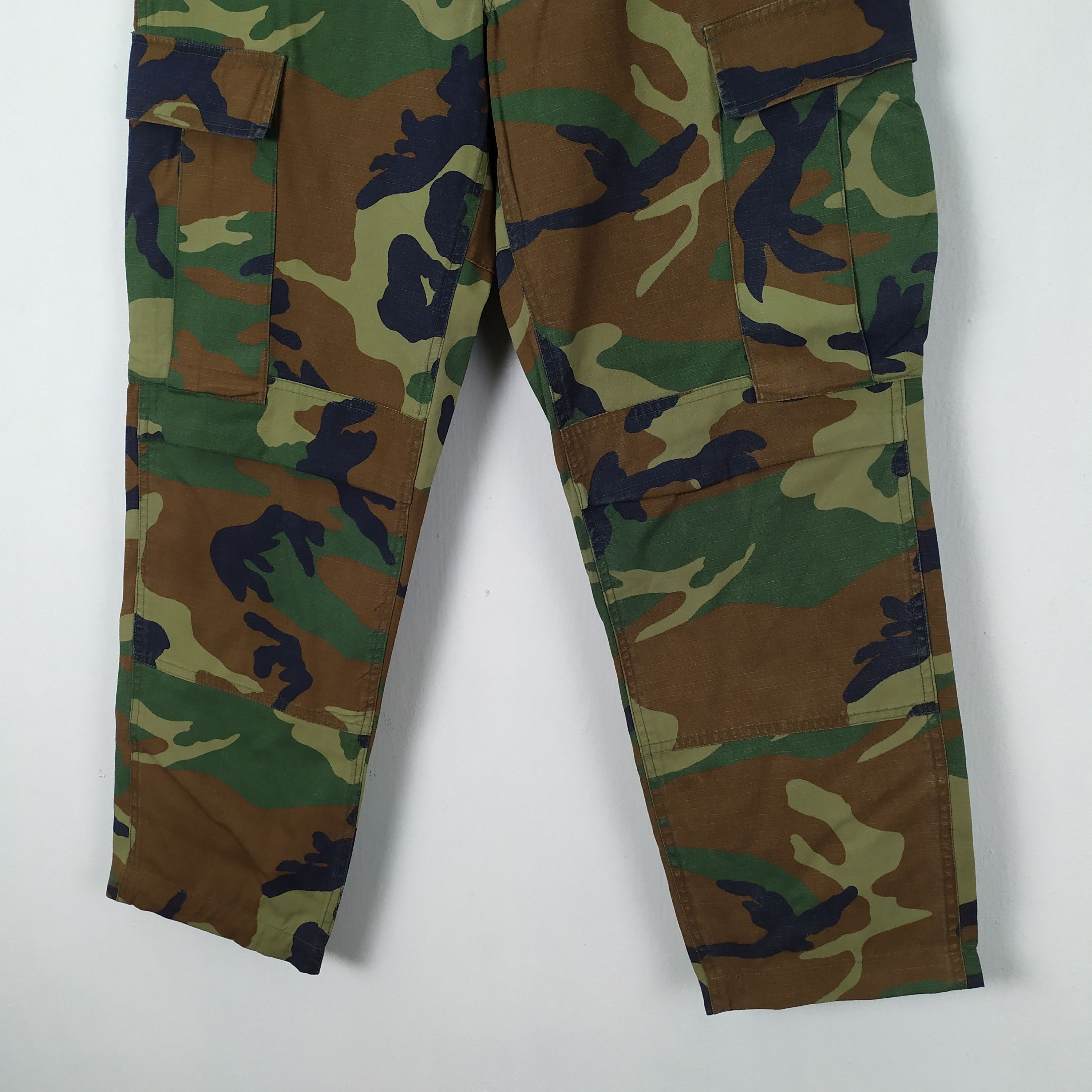 Other WOODLAND CAMOUFLAGE COMBAT MILITARY CARGO PANTS Size US 33 - 5 Thumbnail