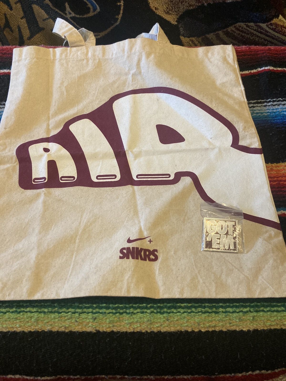Nike NIKE Air More Uptempo Bag and Pin set Size ONE SIZE - 3 Thumbnail