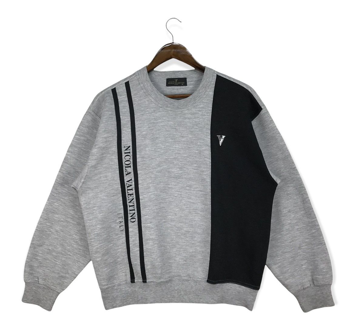 image of Vintage Nicola Valentino Sweatshirt in Grey, Men's (Size Medium)