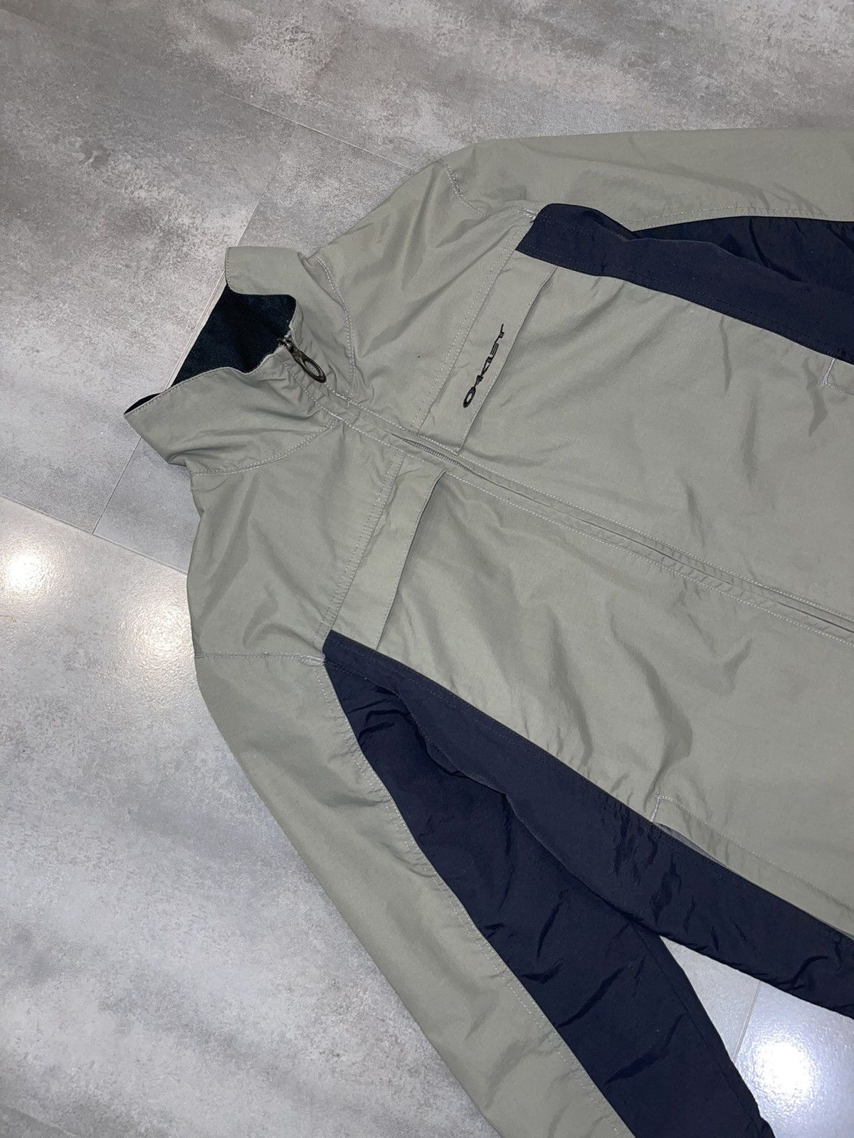Oakley Archive Oakley Technical Grey Black Mid Jacket Size US M / EU 48-50 / 2 - 13 Thumbnail