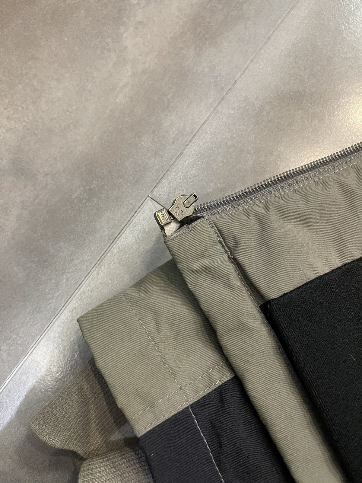 Oakley Archive Oakley Technical Grey Black Mid Jacket Size US M / EU 48-50 / 2 - 20 Thumbnail