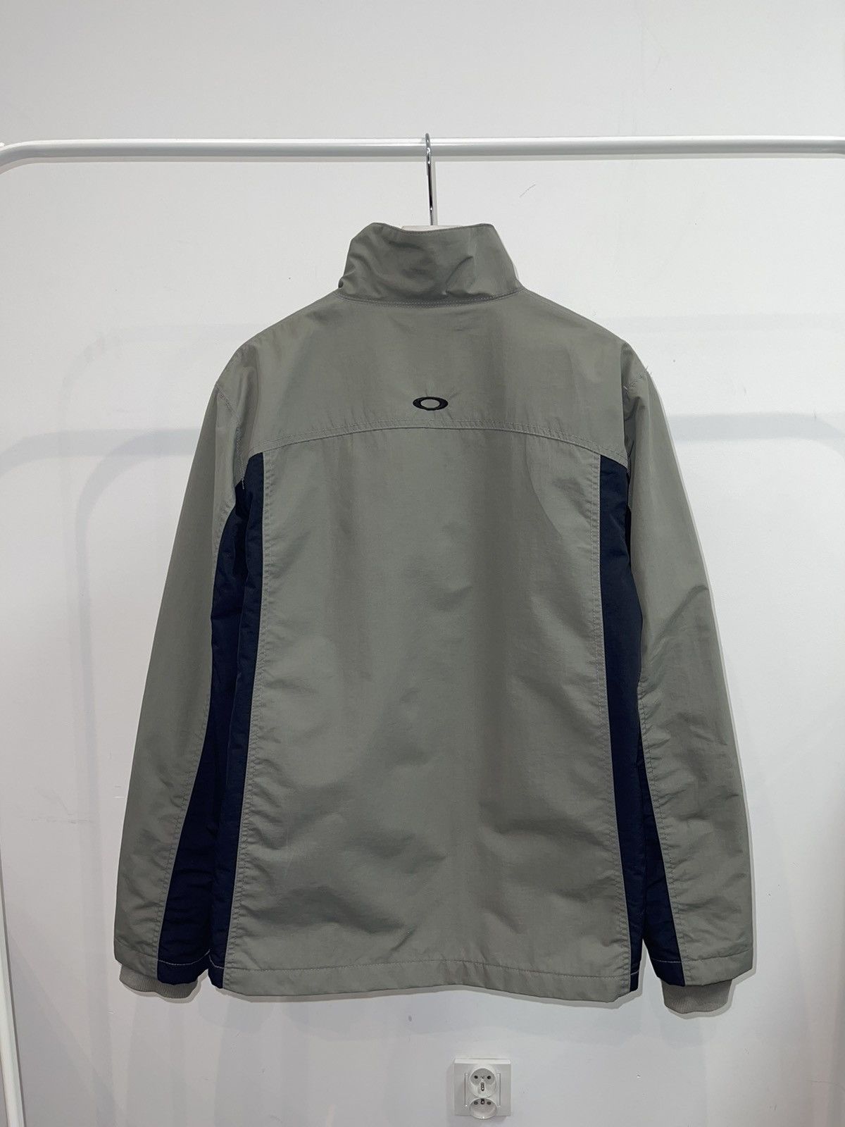 Oakley Archive Oakley Technical Grey Black Mid Jacket Size US M / EU 48-50 / 2 - 6 Thumbnail