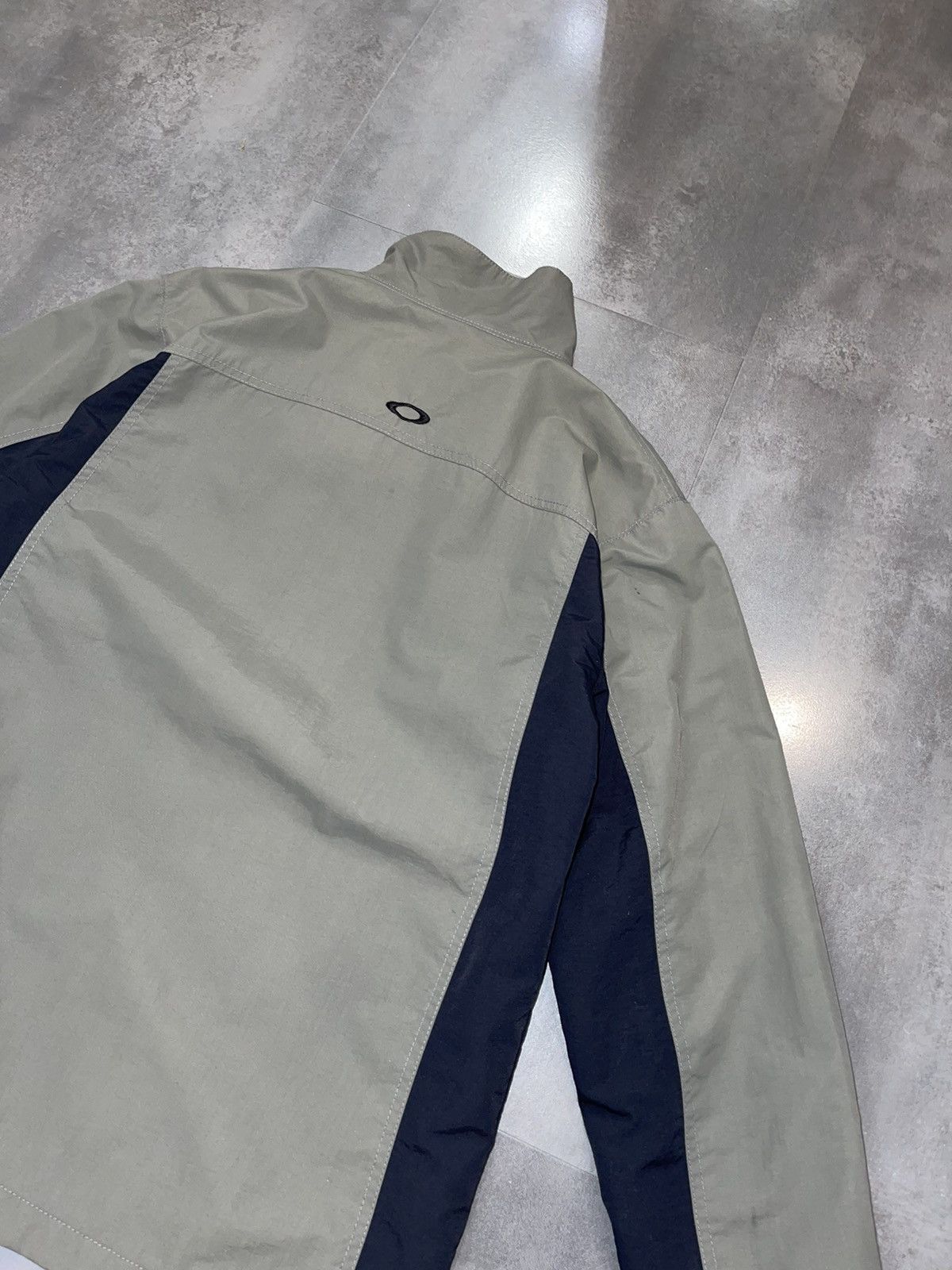 Oakley Archive Oakley Technical Grey Black Mid Jacket Size US M / EU 48-50 / 2 - 19 Thumbnail